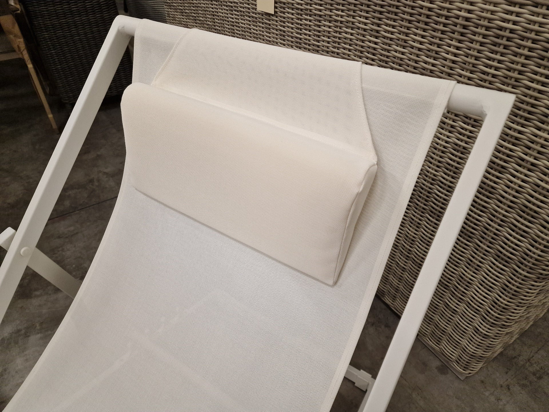 Alu Libec Transat White Mat - White Textilene