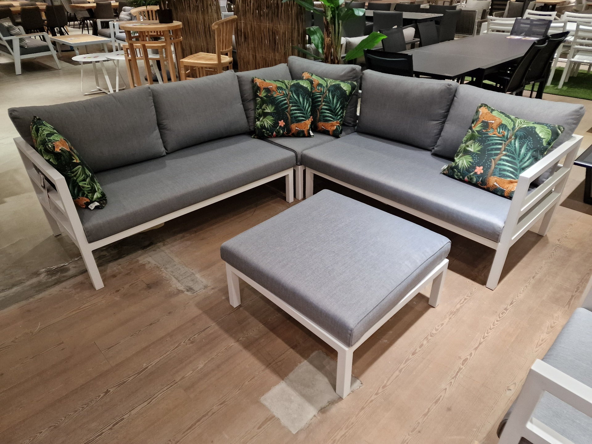 Lounge Set Barolo Wit Mat - Licht Grijze Kussens
