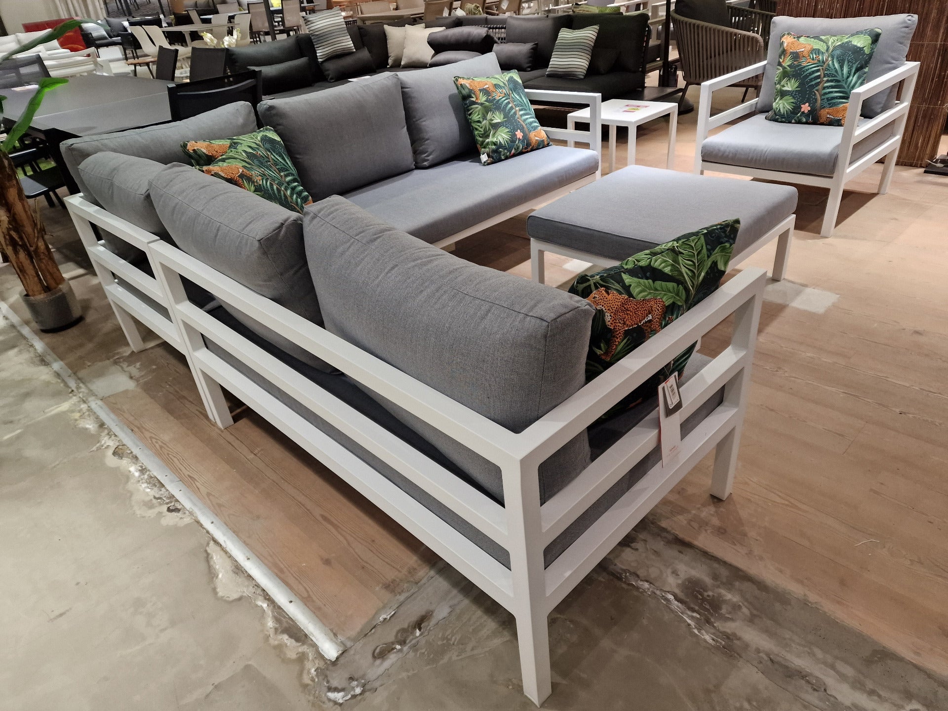 Lounge Set Barolo Wit Mat - Licht Grijze Kussens