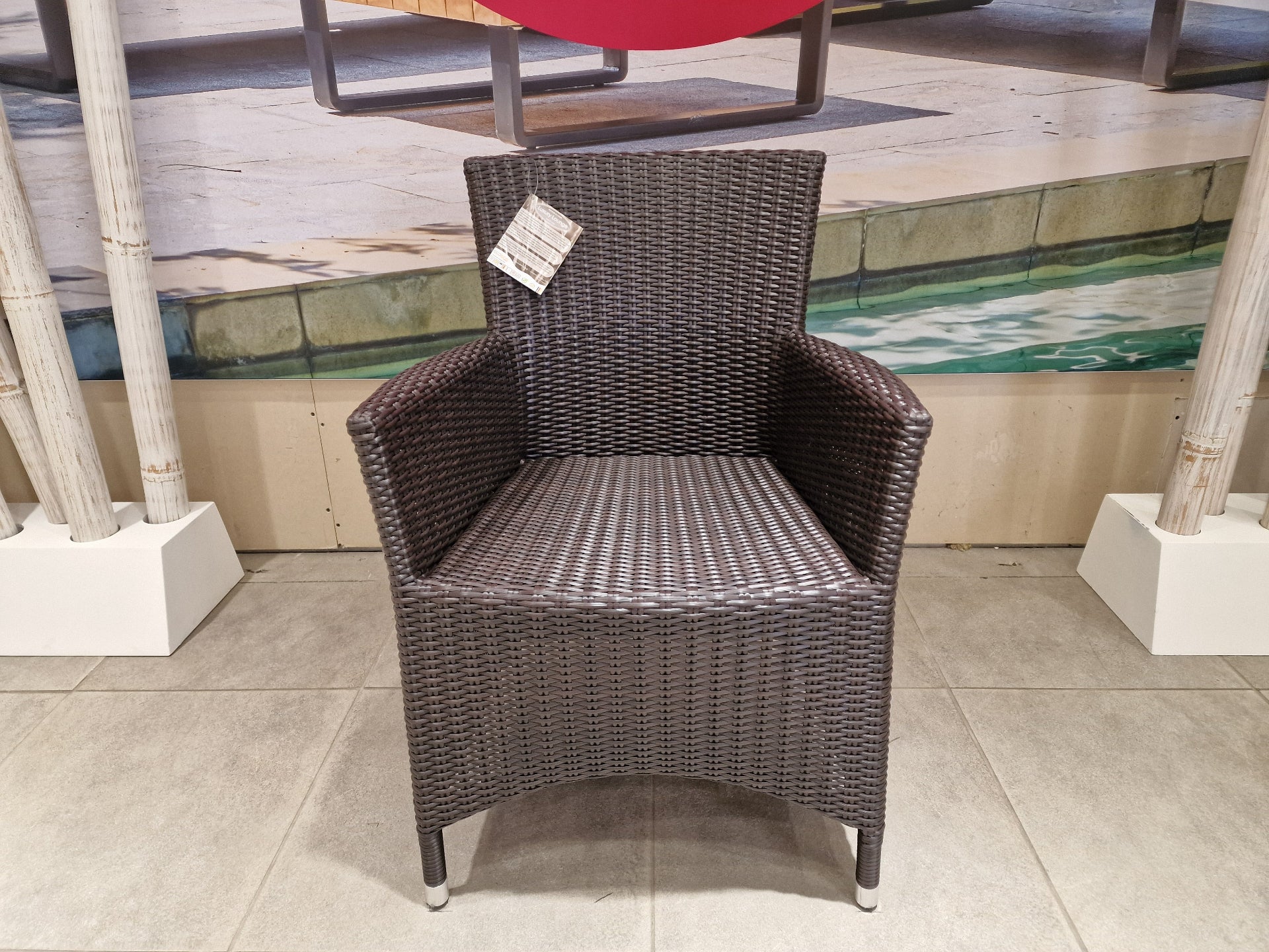 Wickerzetel met armleuning - Platte draad - Lava Brown Polypeel Luxury Lounge