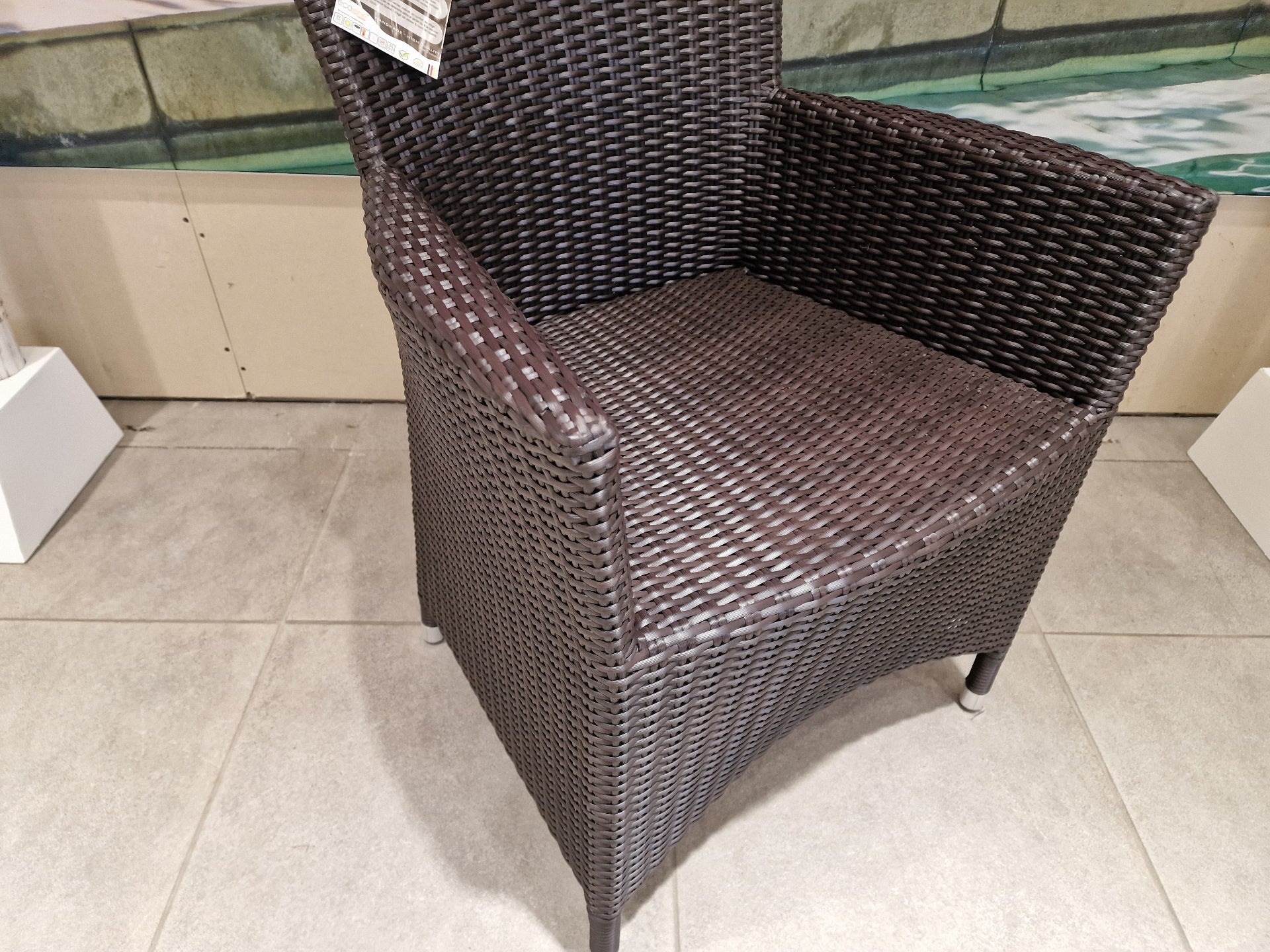 Wickerzetel met armleuning - Platte draad - Lava Brown Polypeel Luxury Lounge