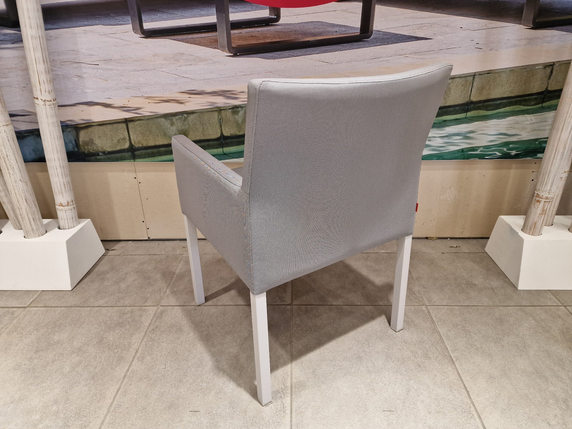 Antas Armstoel - Alu Warm Light Grey - Met Taupe grey/White Sens + Taupe Grey kussen