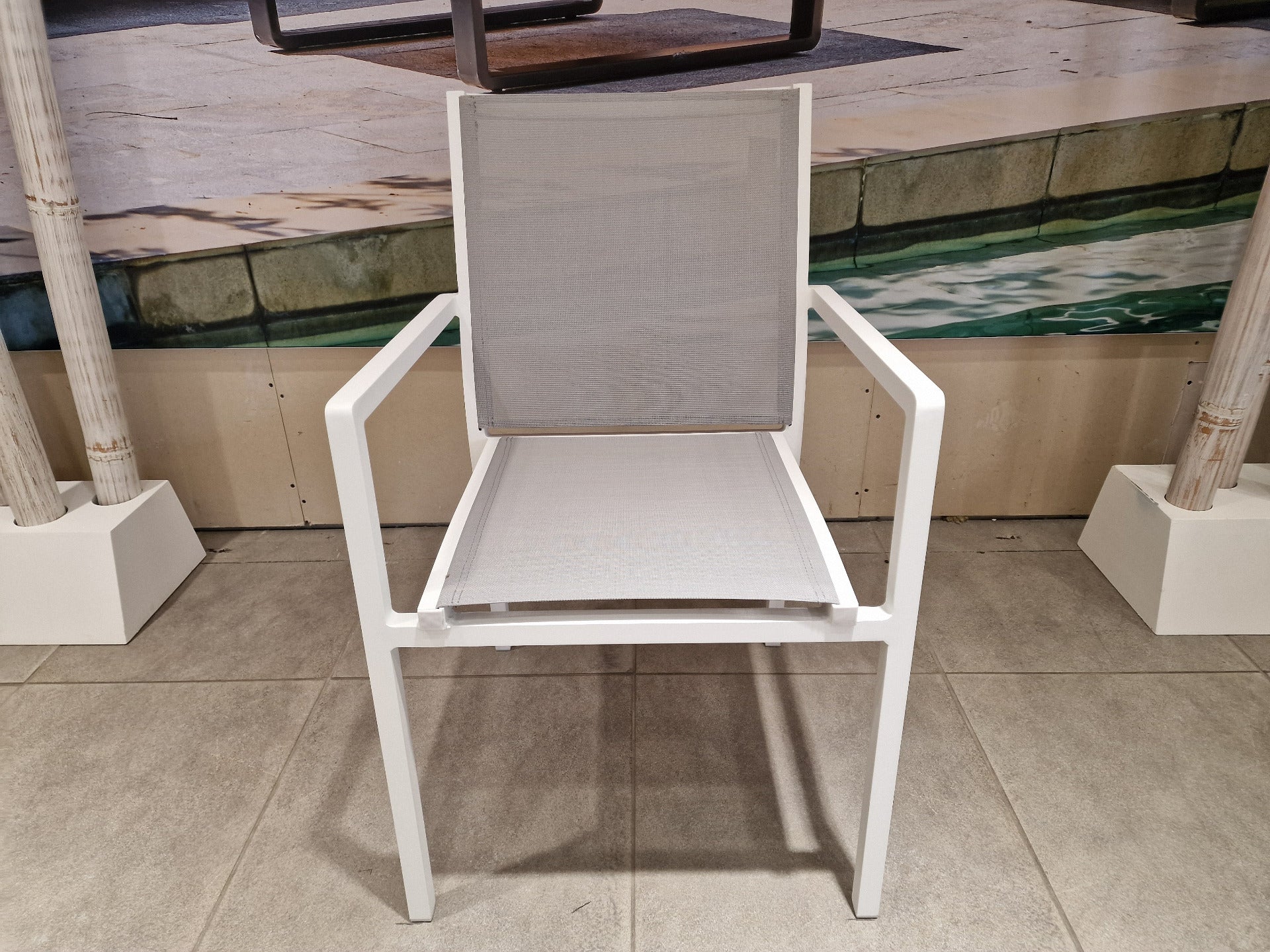 Alu Stapelstoel Bari Alu Wit Mat + Textilene Lichtgrijs