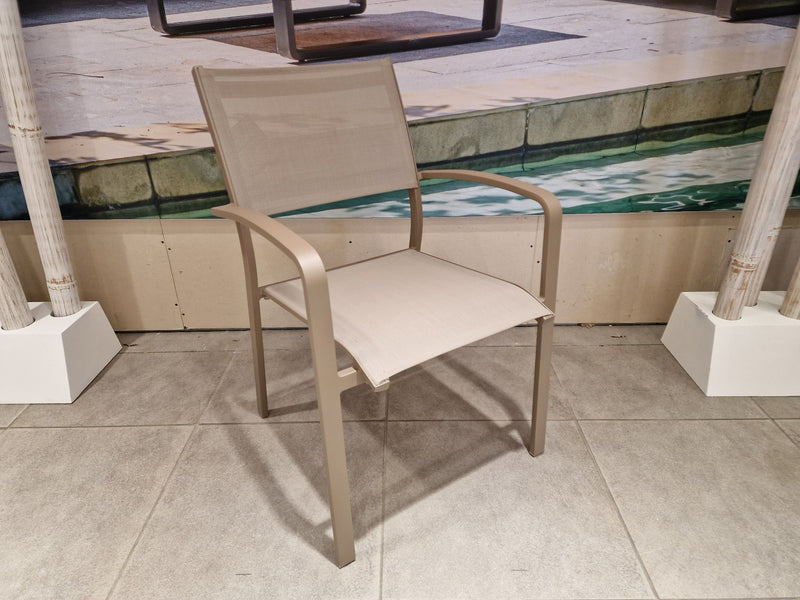Alu Stapelstoel Saint-Tropez Champage Mat - Light Taupe Texilene Mali