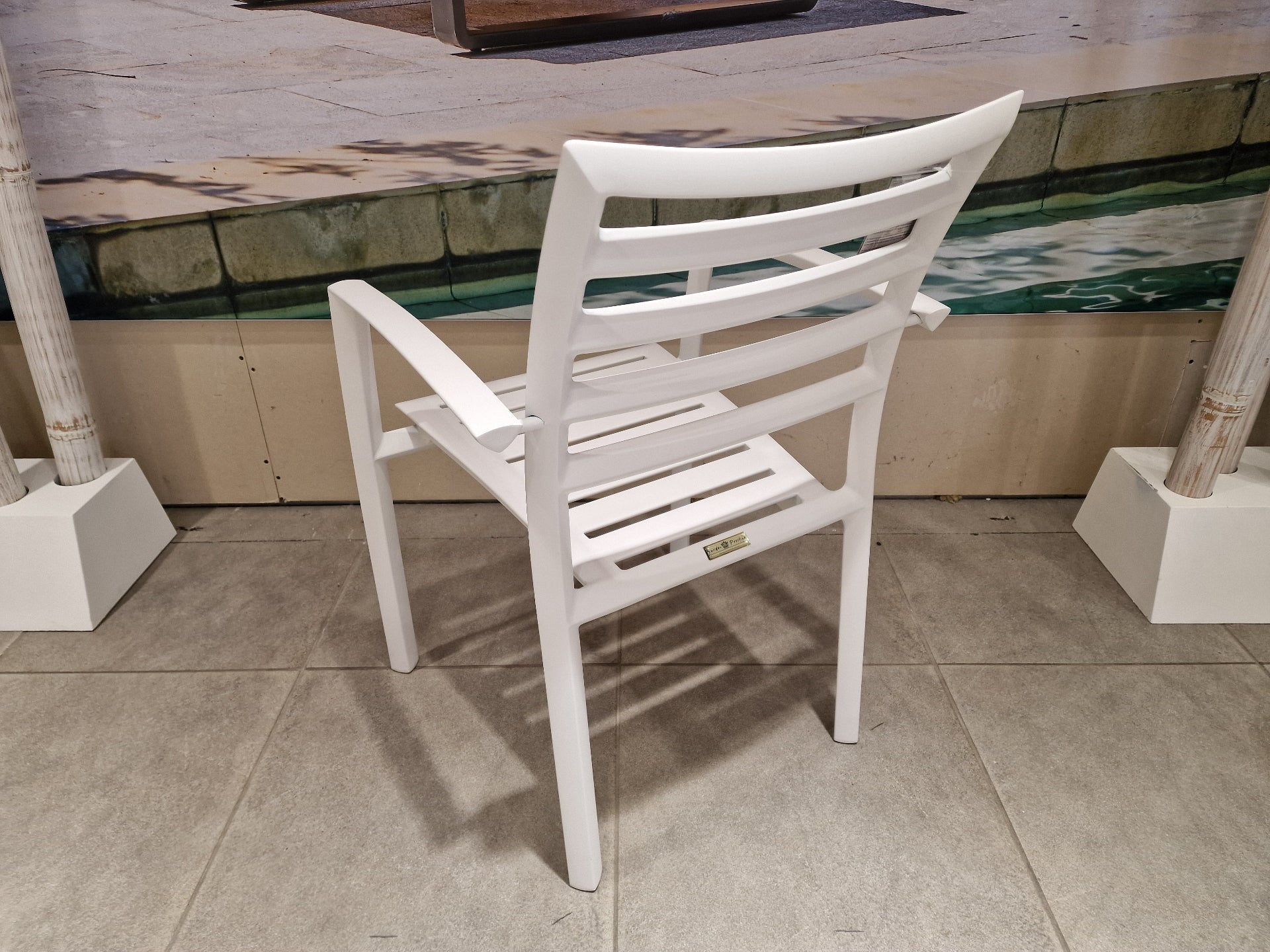 Alu Stapelstoel Aspen White Mat met Armleuning