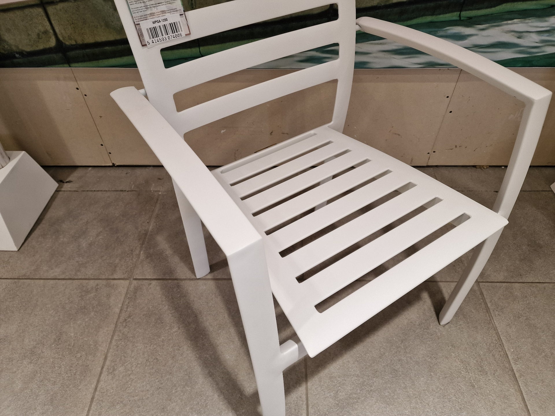 Alu Stapelstoel Aspen White Mat met Armleuning