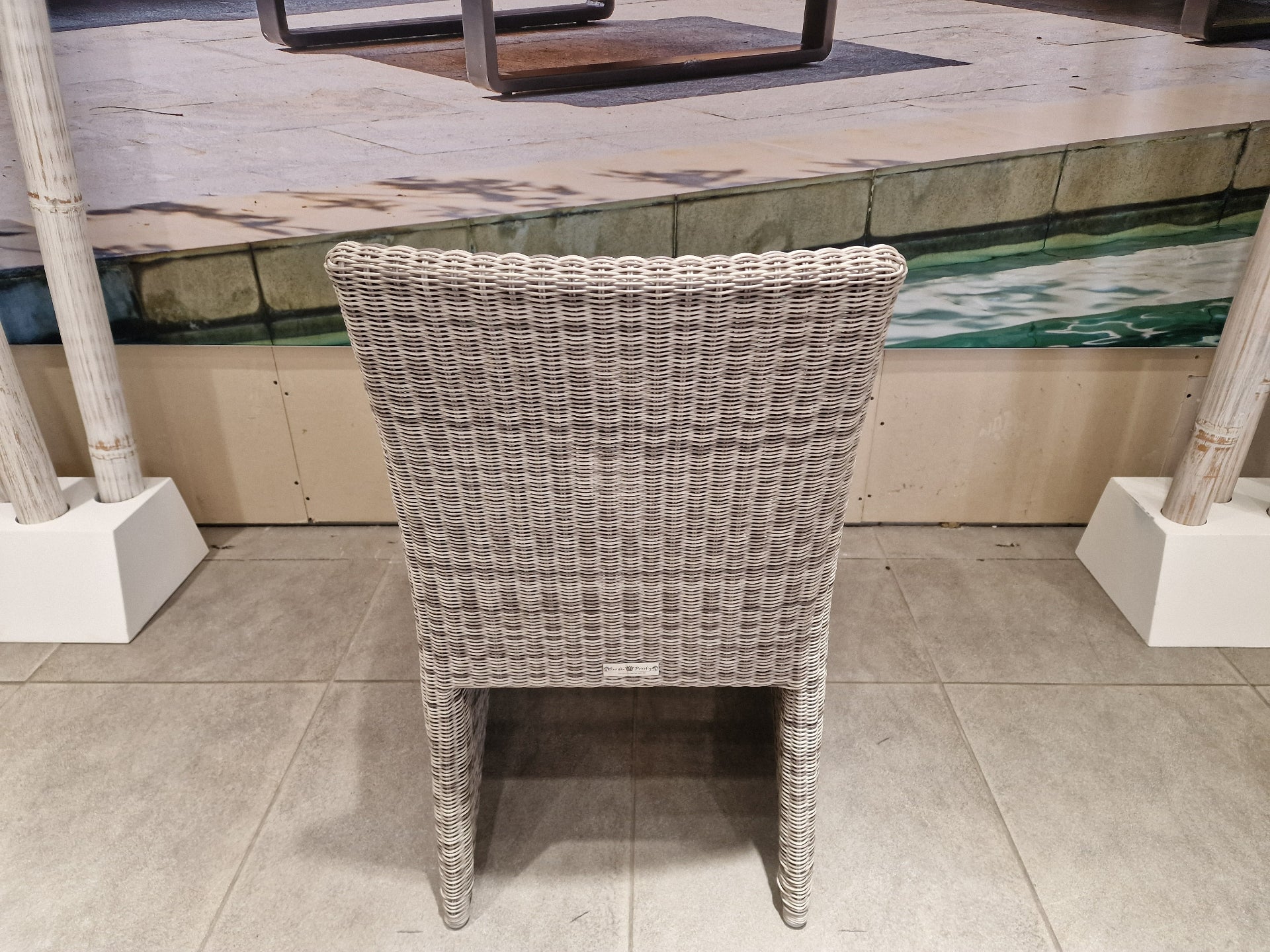 Wickerstoel Mora Met Arm Ronde Draad White Coral