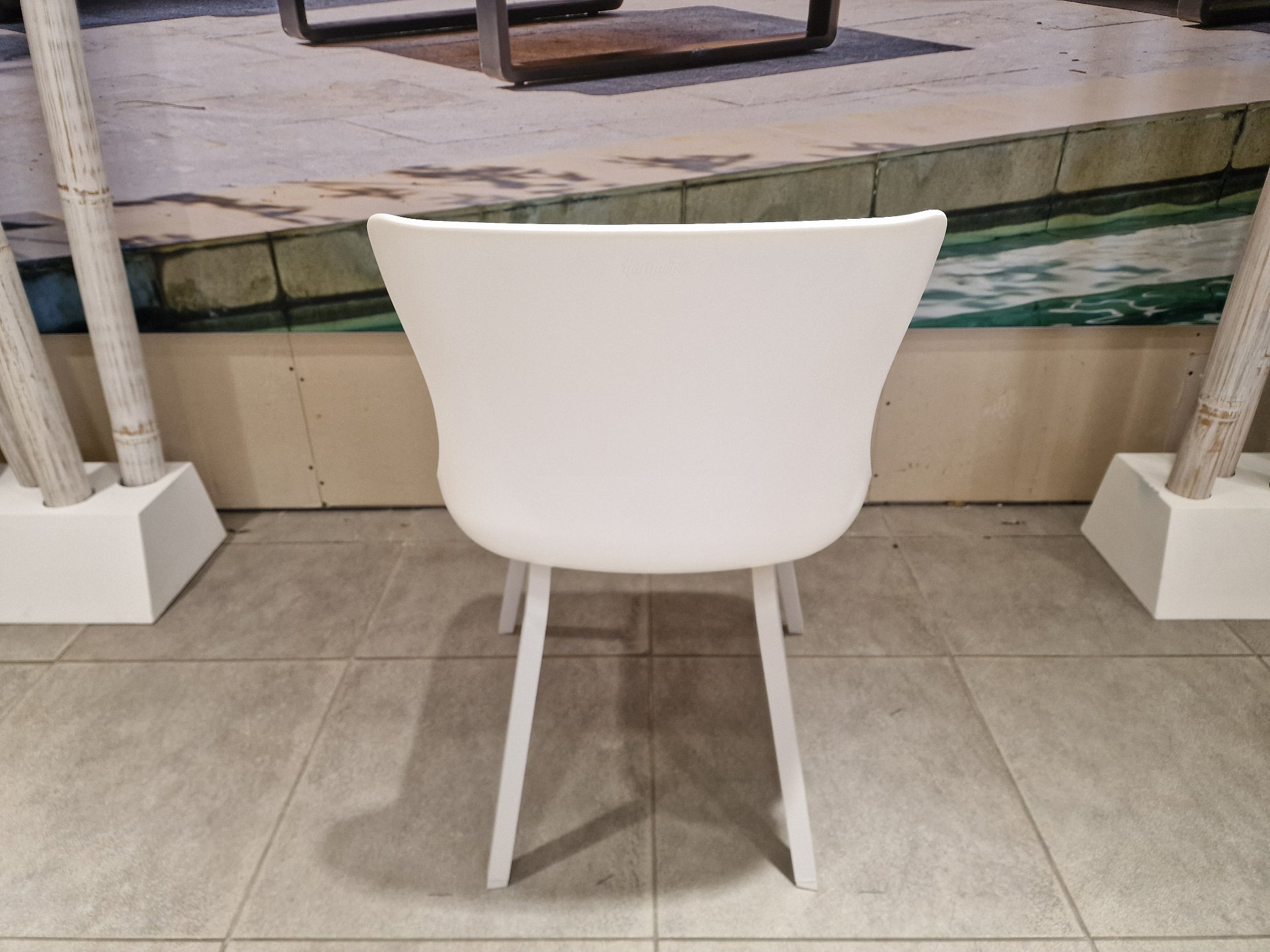 Sophie Element Stoel Kleur Royal Wit met Witte Poten