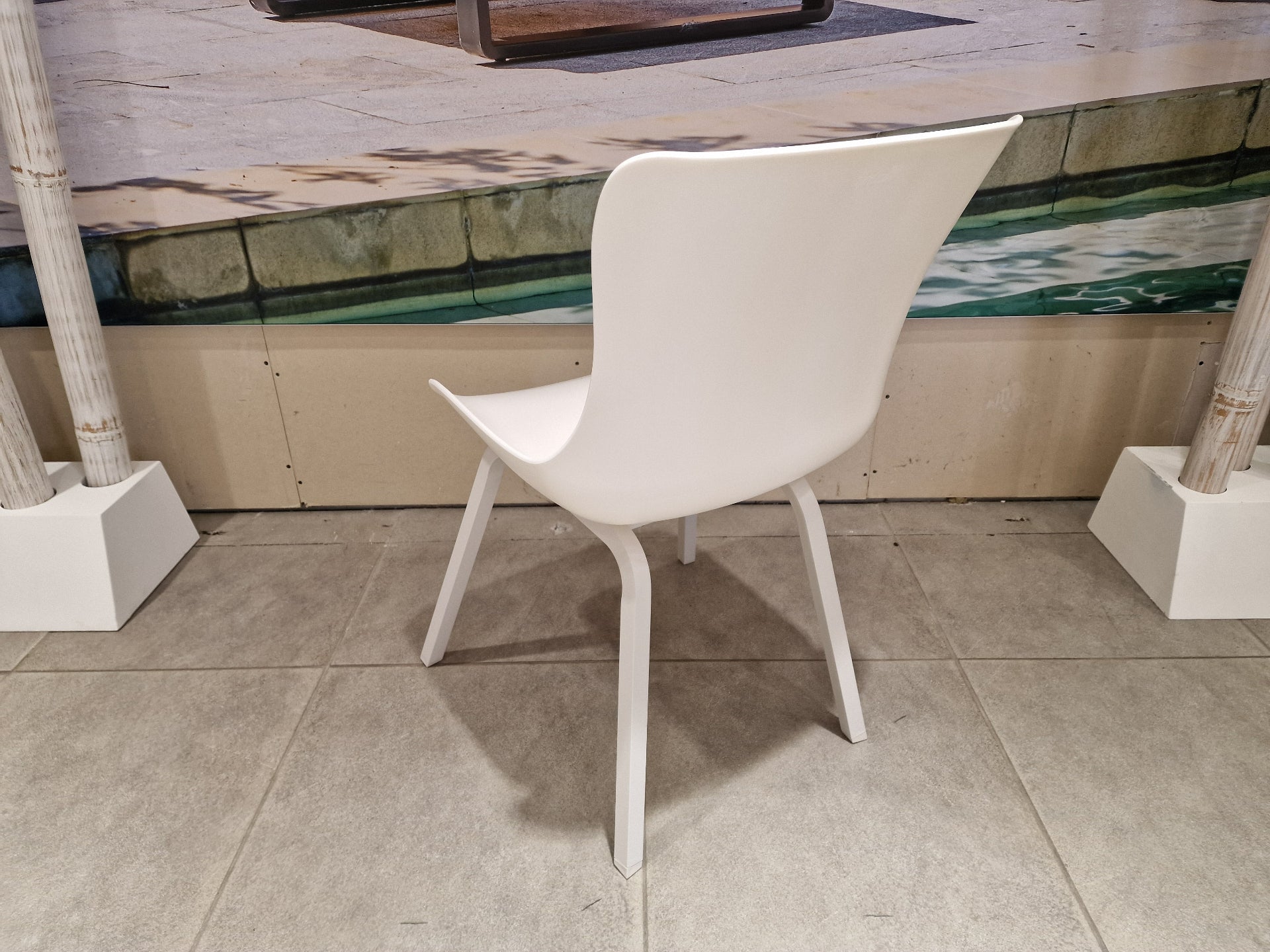 Sophie Element Stoel Kleur Royal Wit met Witte Poten