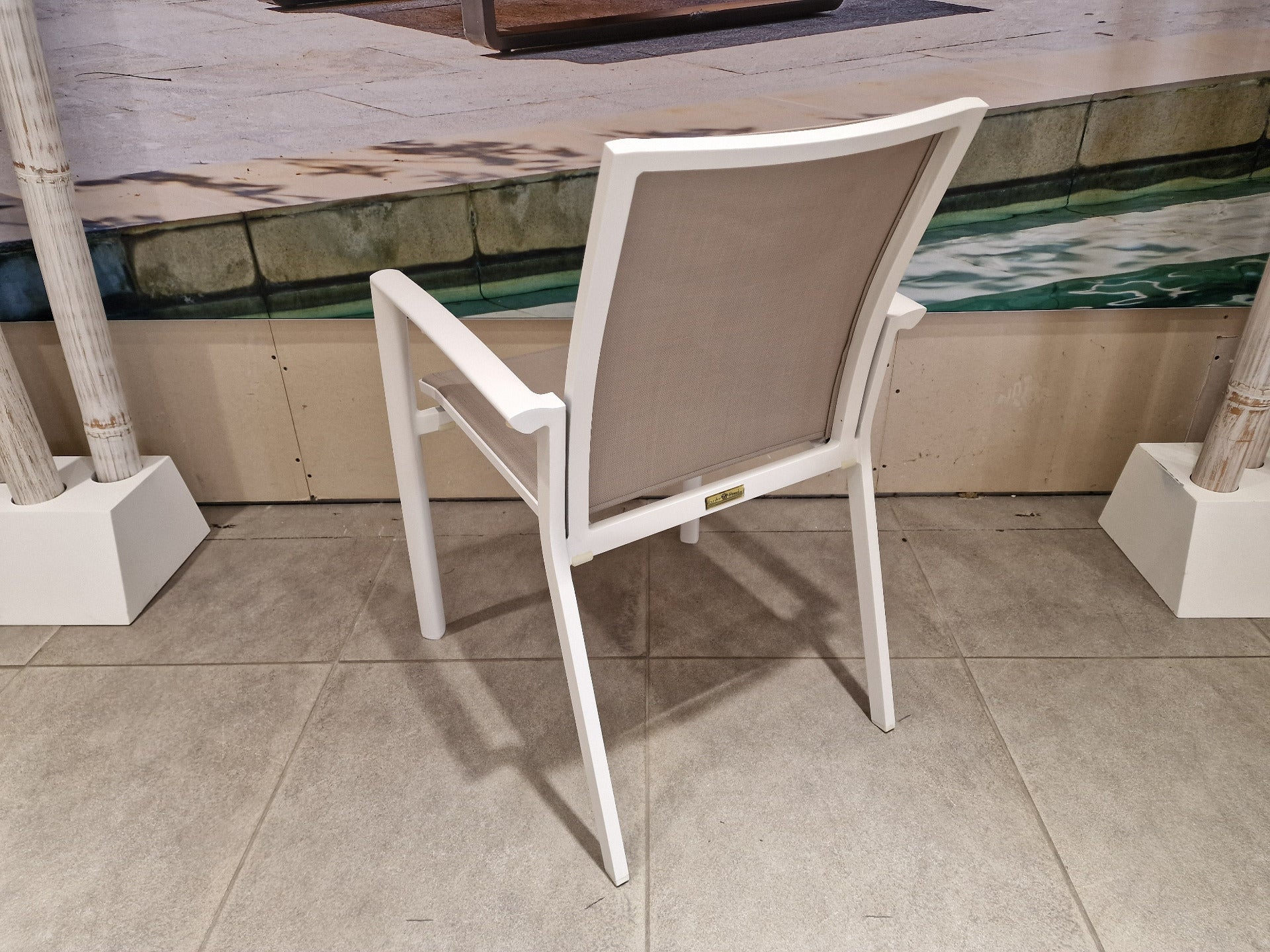 Alu Stapelstoel Sydney Wit Mat- Light Taupe Textilene