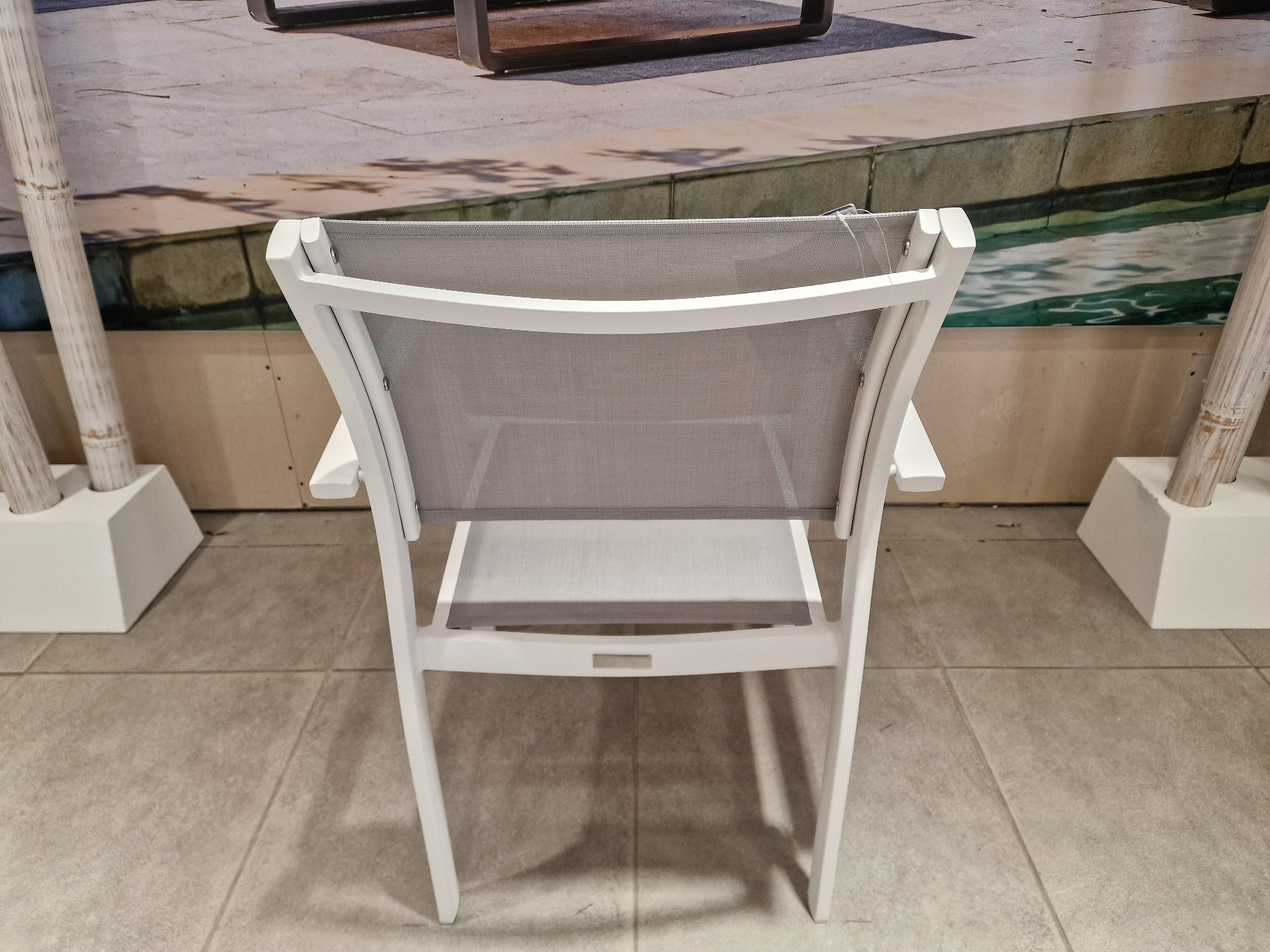 Alu Stapelstoel Namur White Mat - Light Grey Textilene + Alu Armleuning