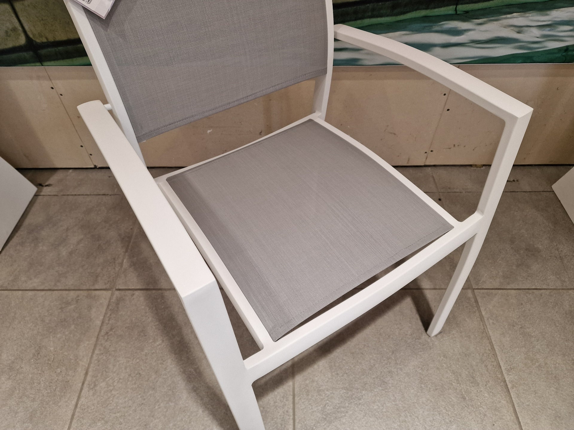 Alu Stapelstoel Namur White Mat - Light Grey Textilene + Alu Armleuning