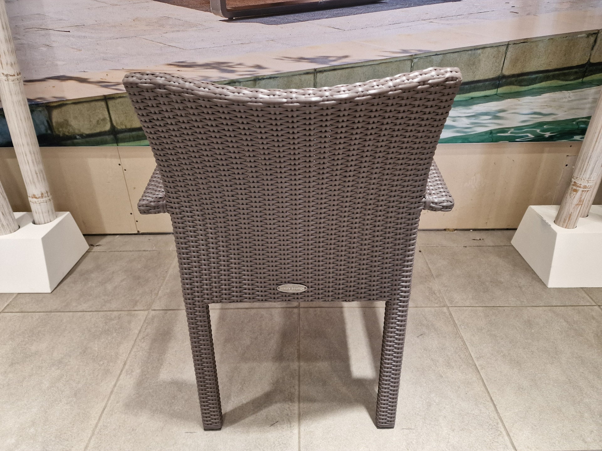 Ergo Stapelbare Wickerstoel Met Arm Platte Draad Taupe Polypeel Luxury L