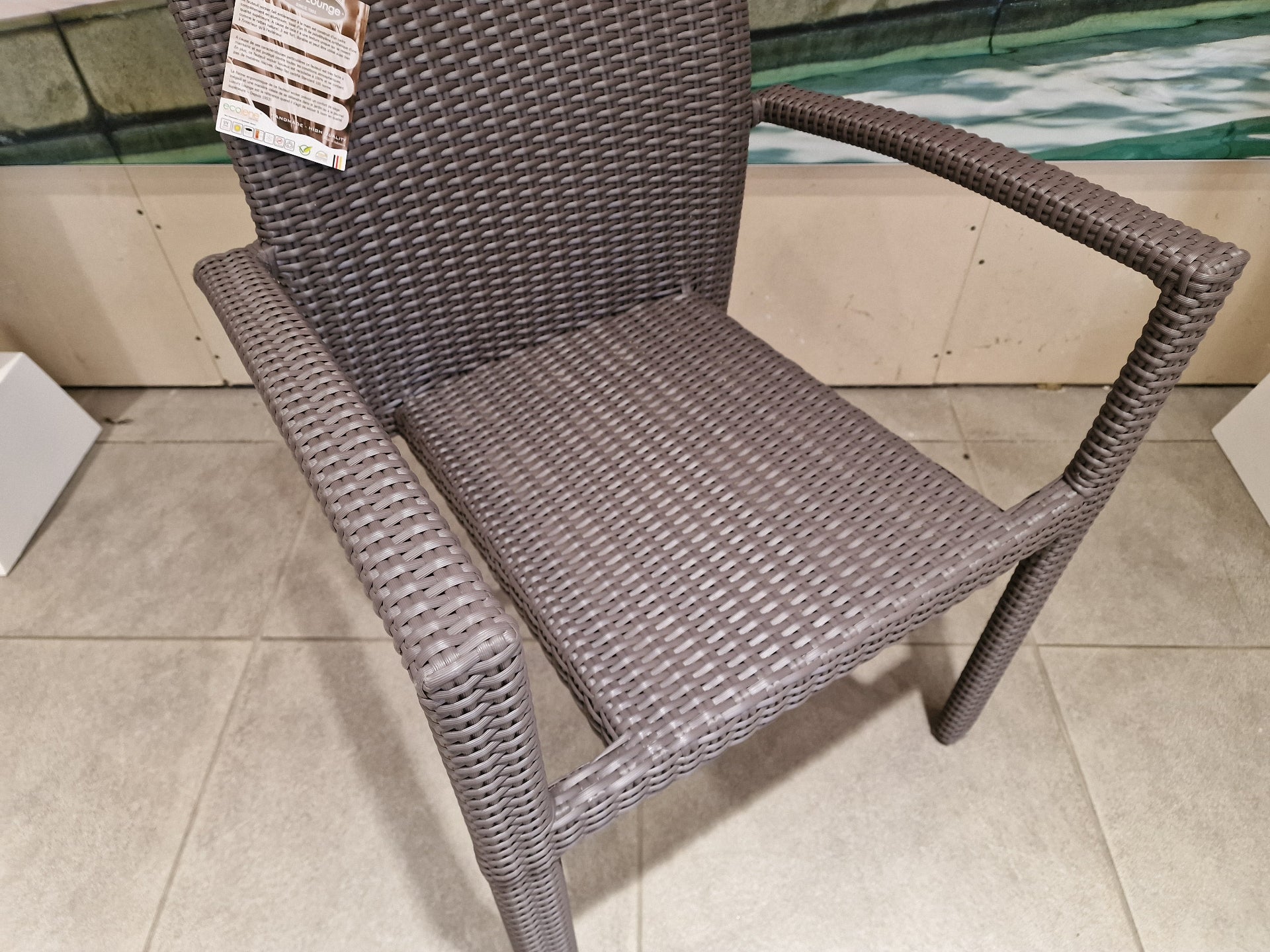 Ergo Stapelbare Wickerstoel Met Arm Platte Draad Taupe Polypeel Luxury L