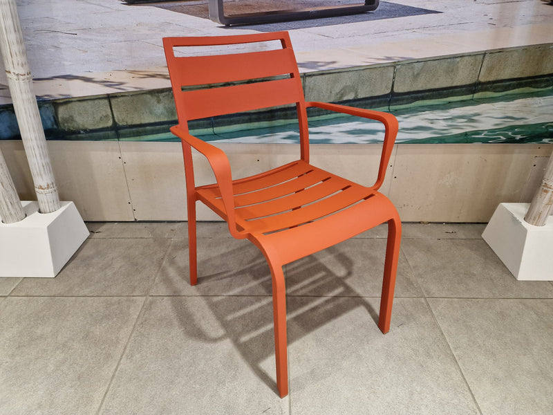 Alu Stapelstoel Nice Slat Orange Mat + Armleuning