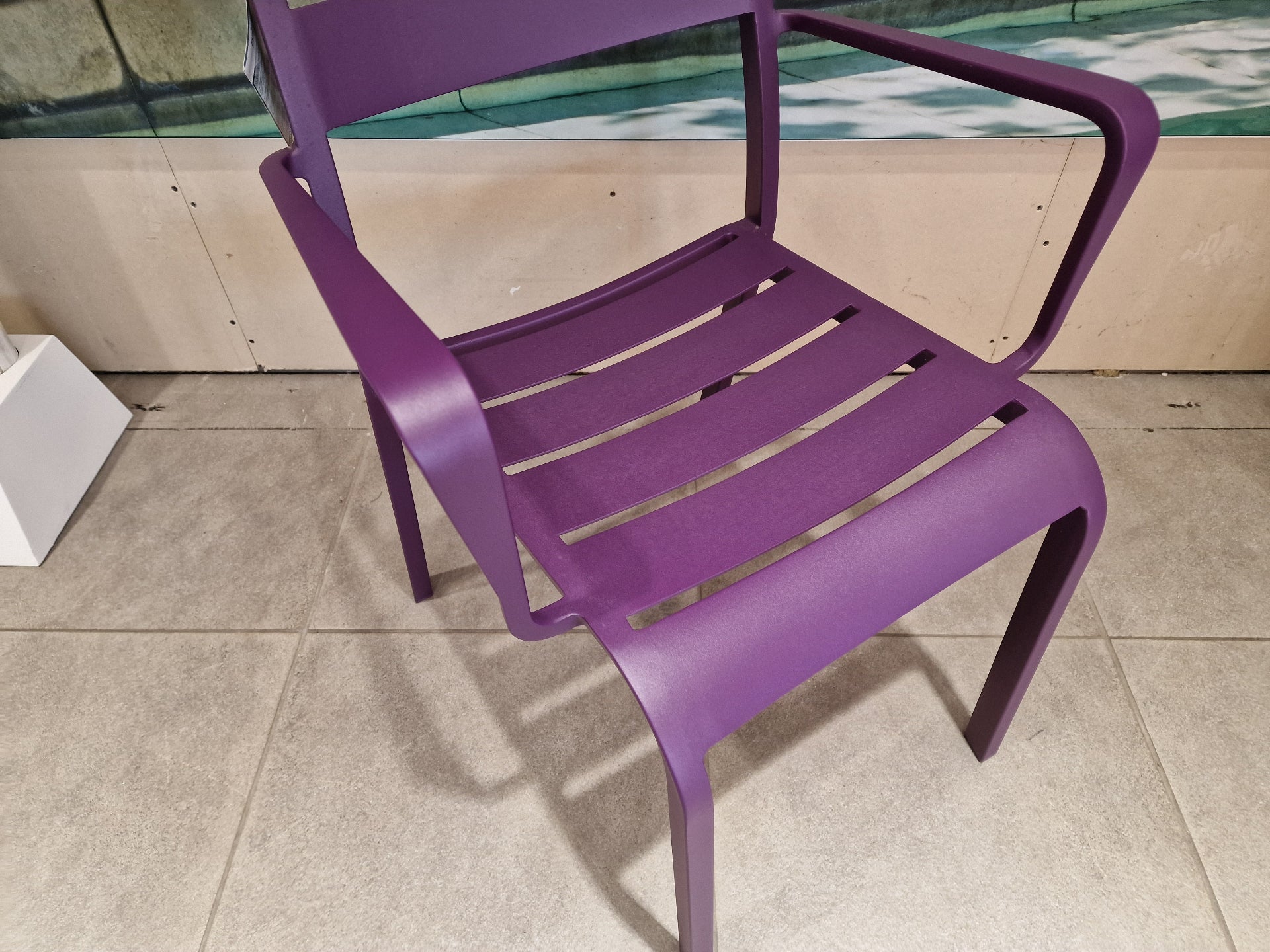 Alu Stapelstoel Nice Slat Purple Mat + Armleuning