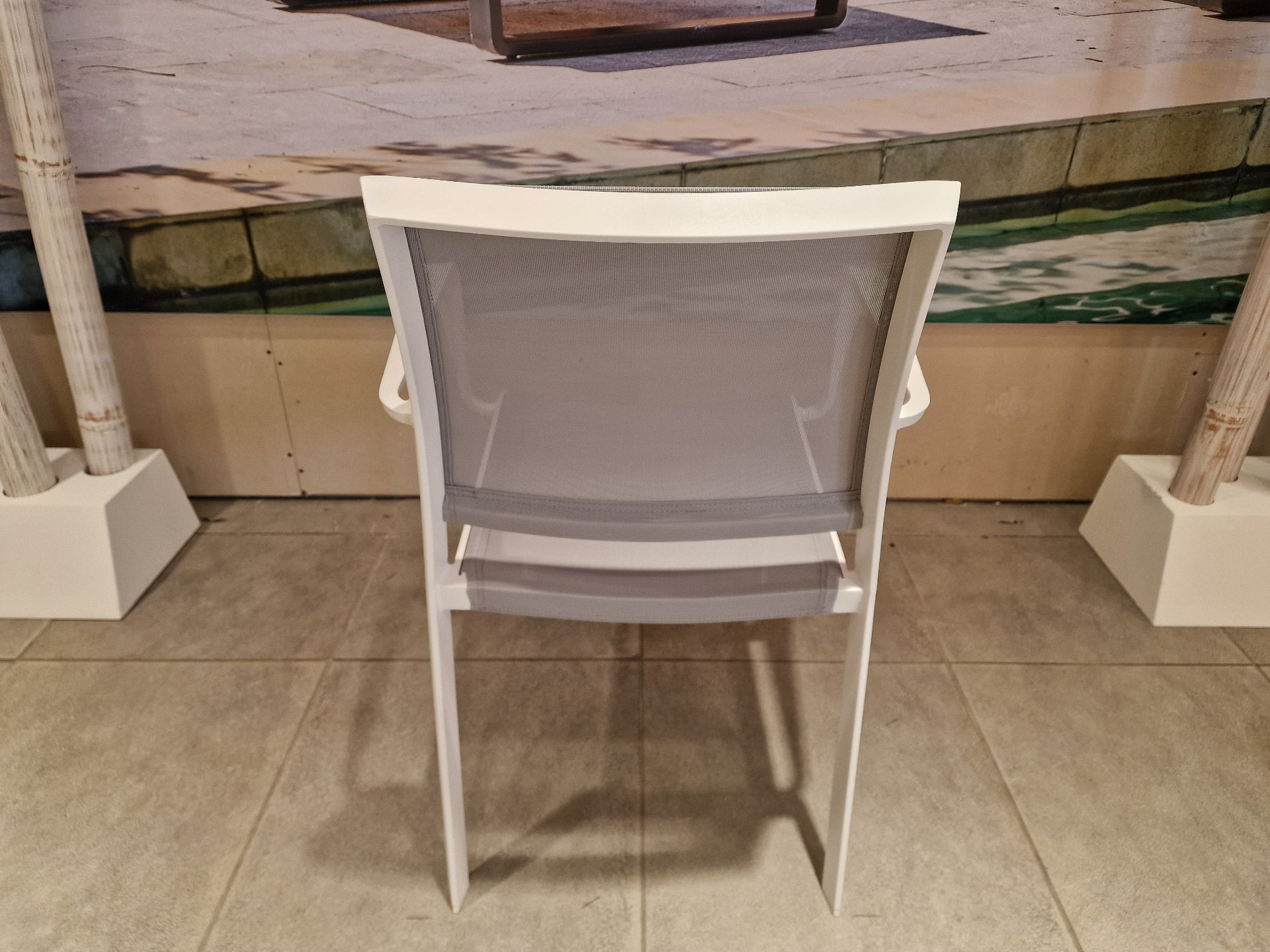 Alu Stapelstoel Nice White Mat + Light Grey Textilene + Armleuning