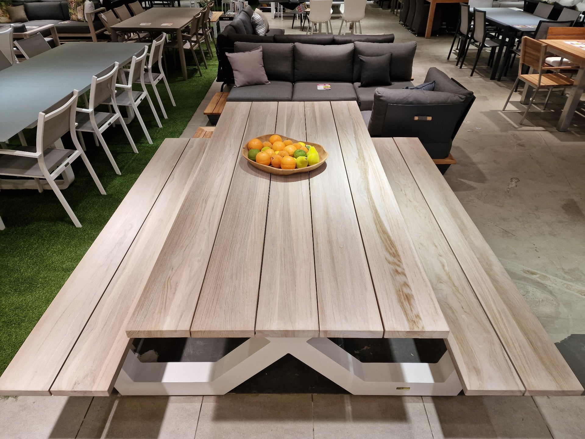 Alu Picknicktafel White Mat 220 x 200 cm + Teak Grey Wash Top