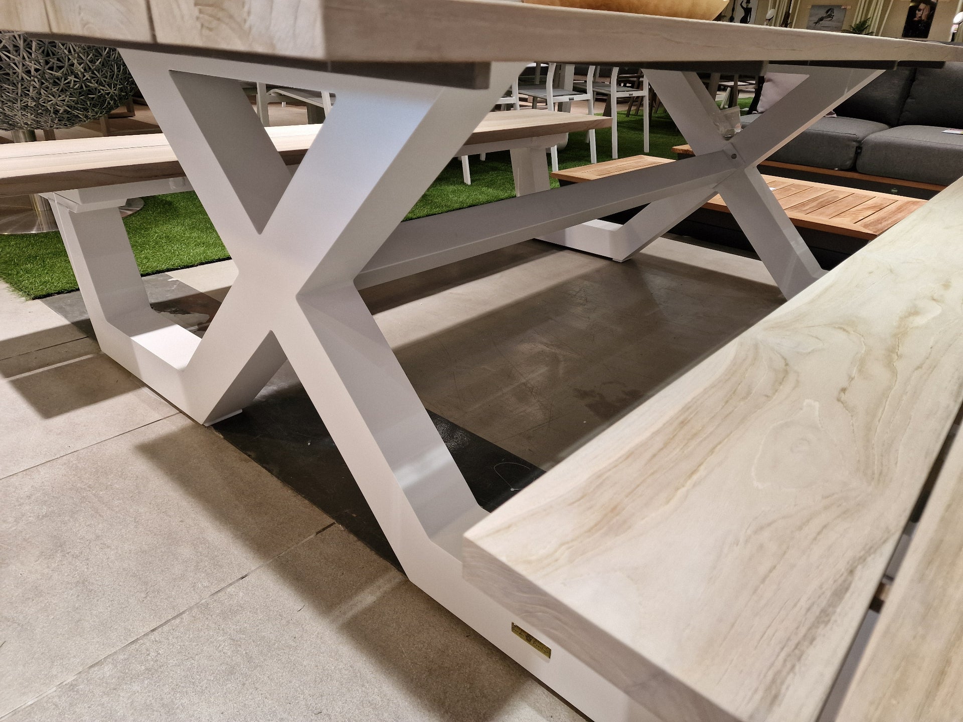 Alu Picknicktafel White Mat 220 x 200 cm + Teak Grey Wash Top