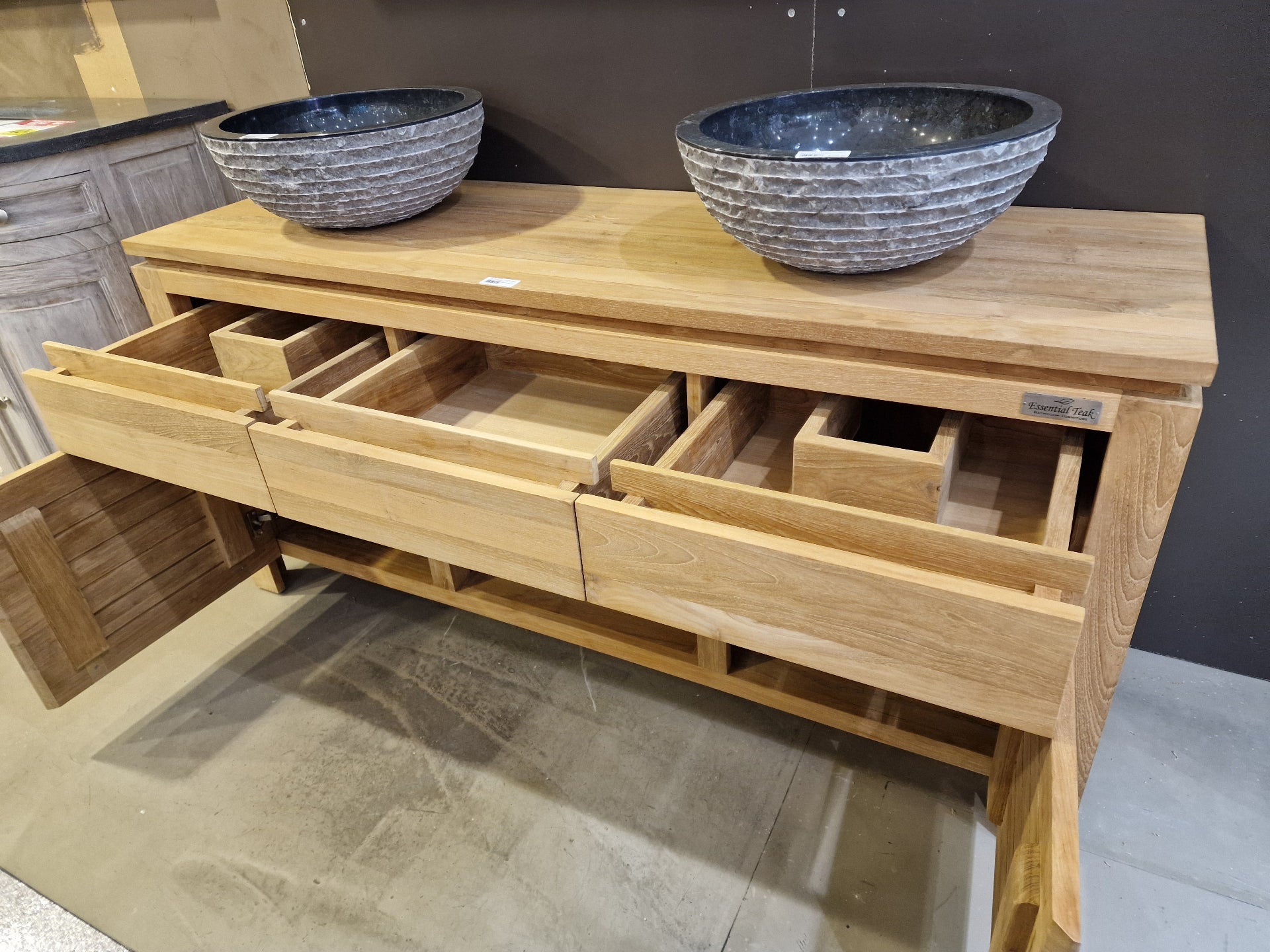 Teak Badkamermeubel New Toulouse 160 cm Greeploos 2 Draaideuren + 3 Lades