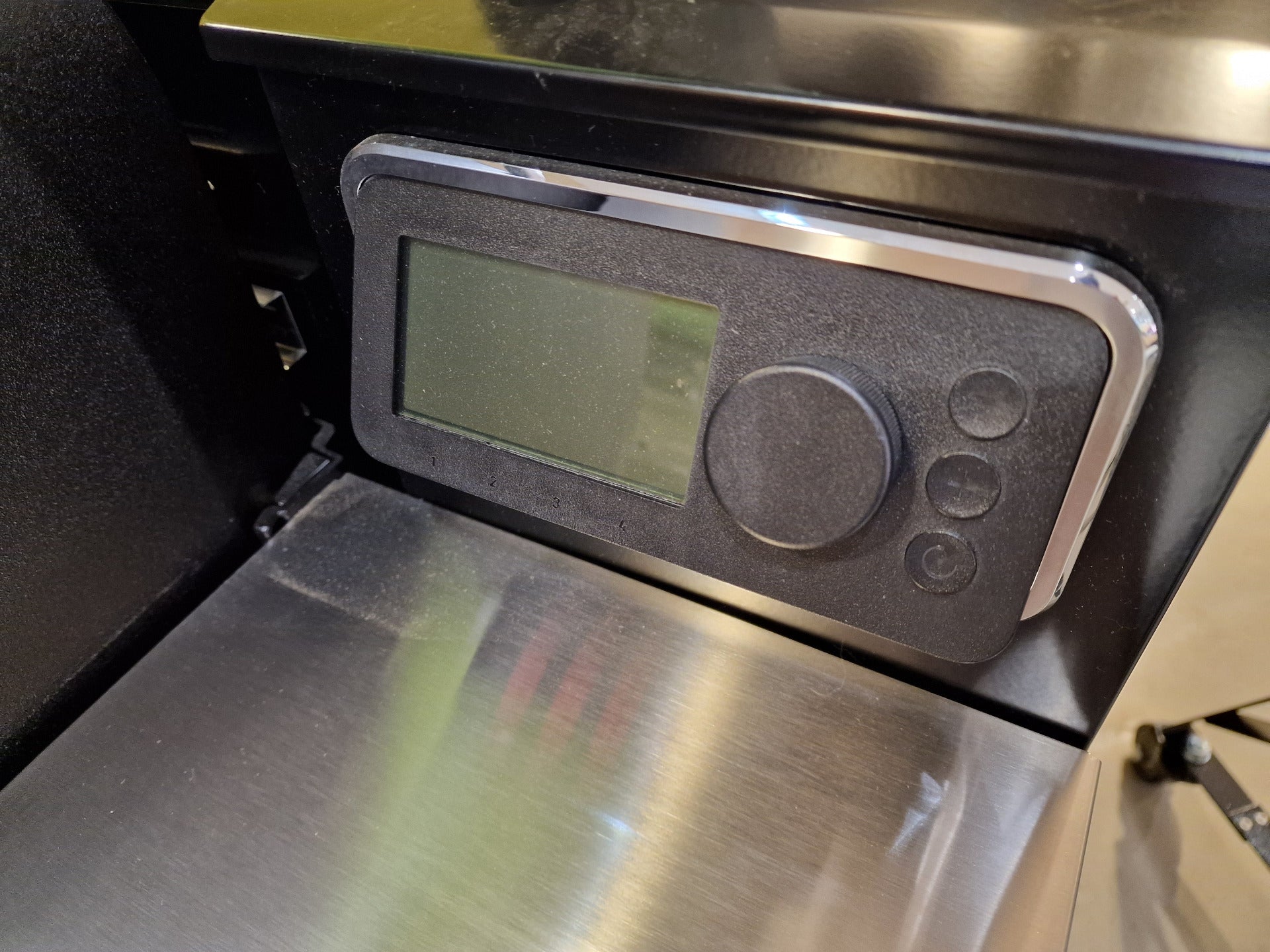 SmokeFire EX4 GBS Black Houtgestookte Pelletbarbecue