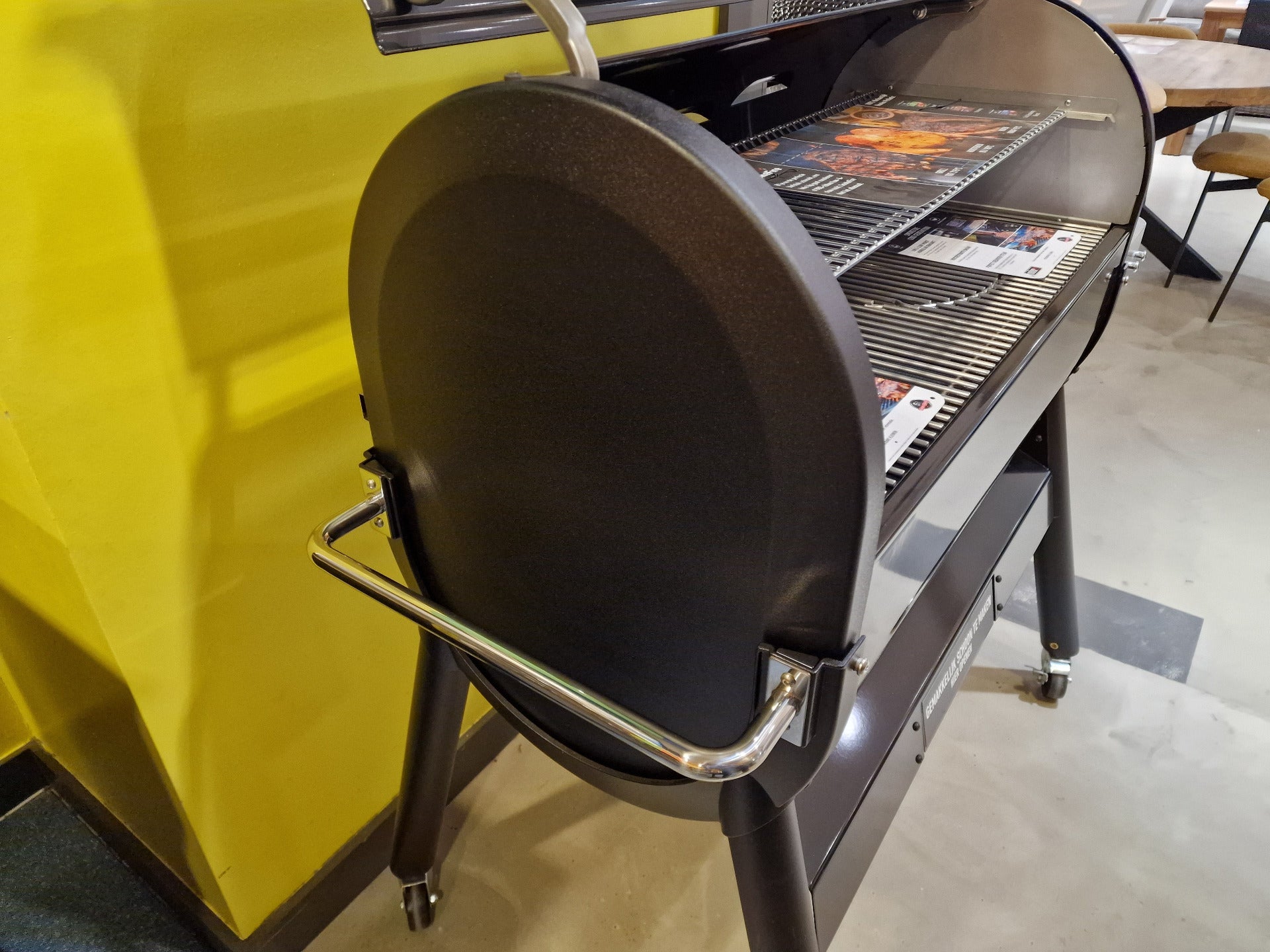 SmokeFire EX4 GBS Black Houtgestookte Pelletbarbecue