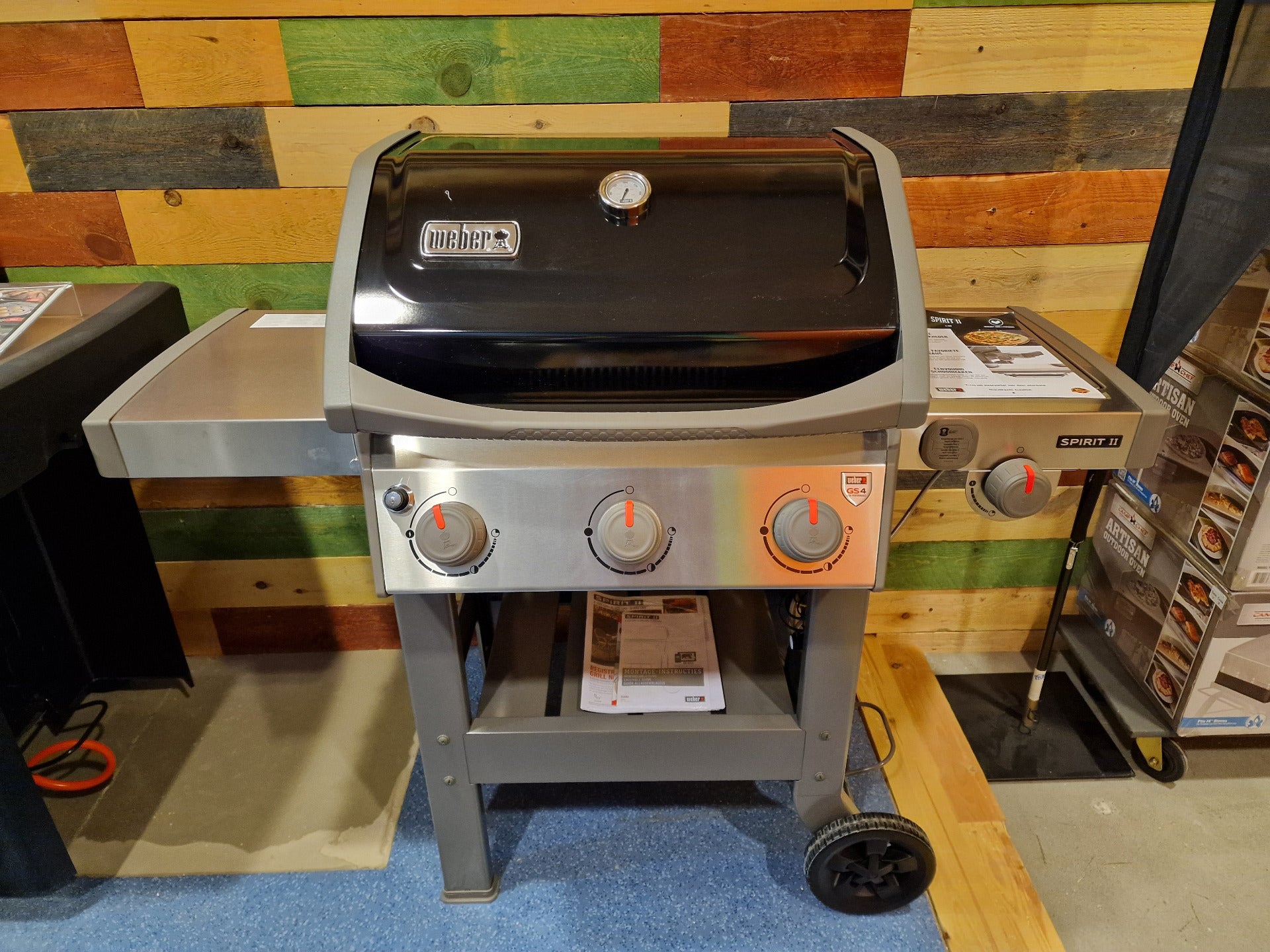 Spirit II E-320 Black Met GBS Grillrooster - Igrill Ready