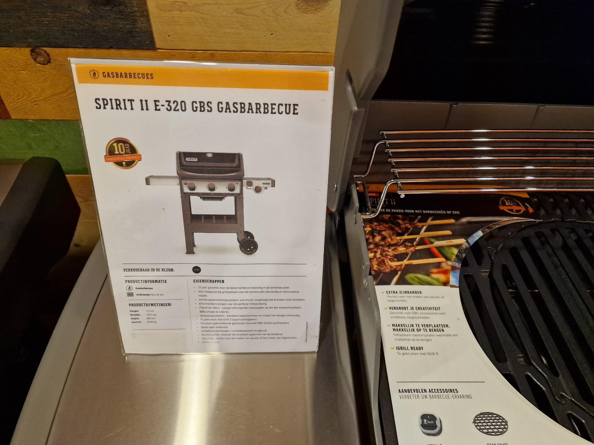 Spirit II E-320 Black Met GBS Grillrooster - Igrill Ready