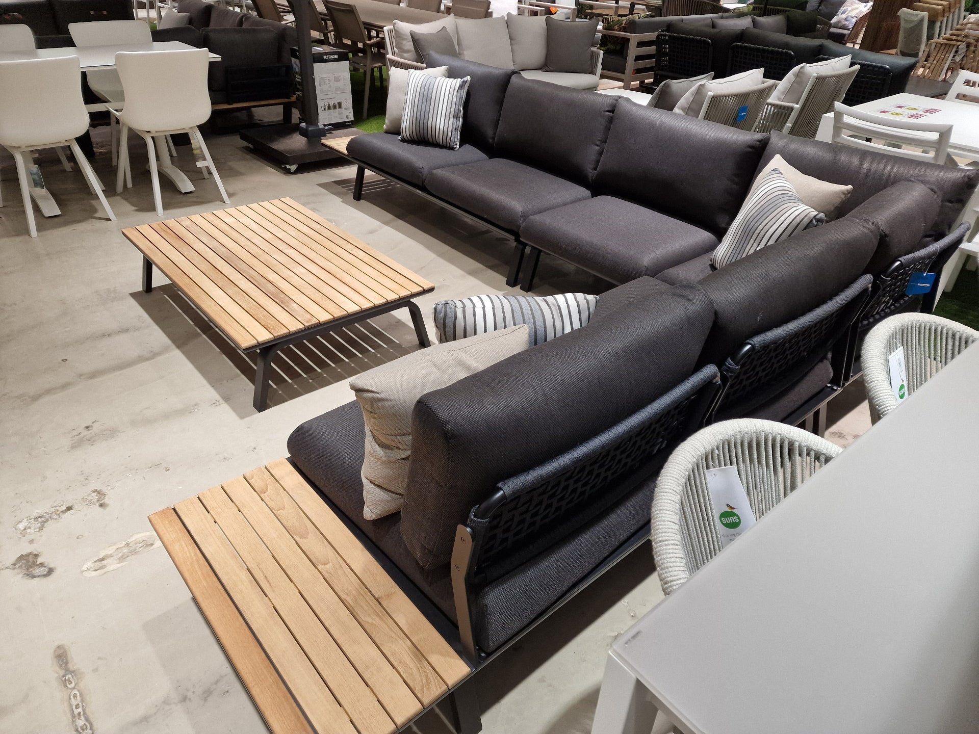 Alu Lounge Set Figaro Black Mat met Teak Top + Rope Black met kussens