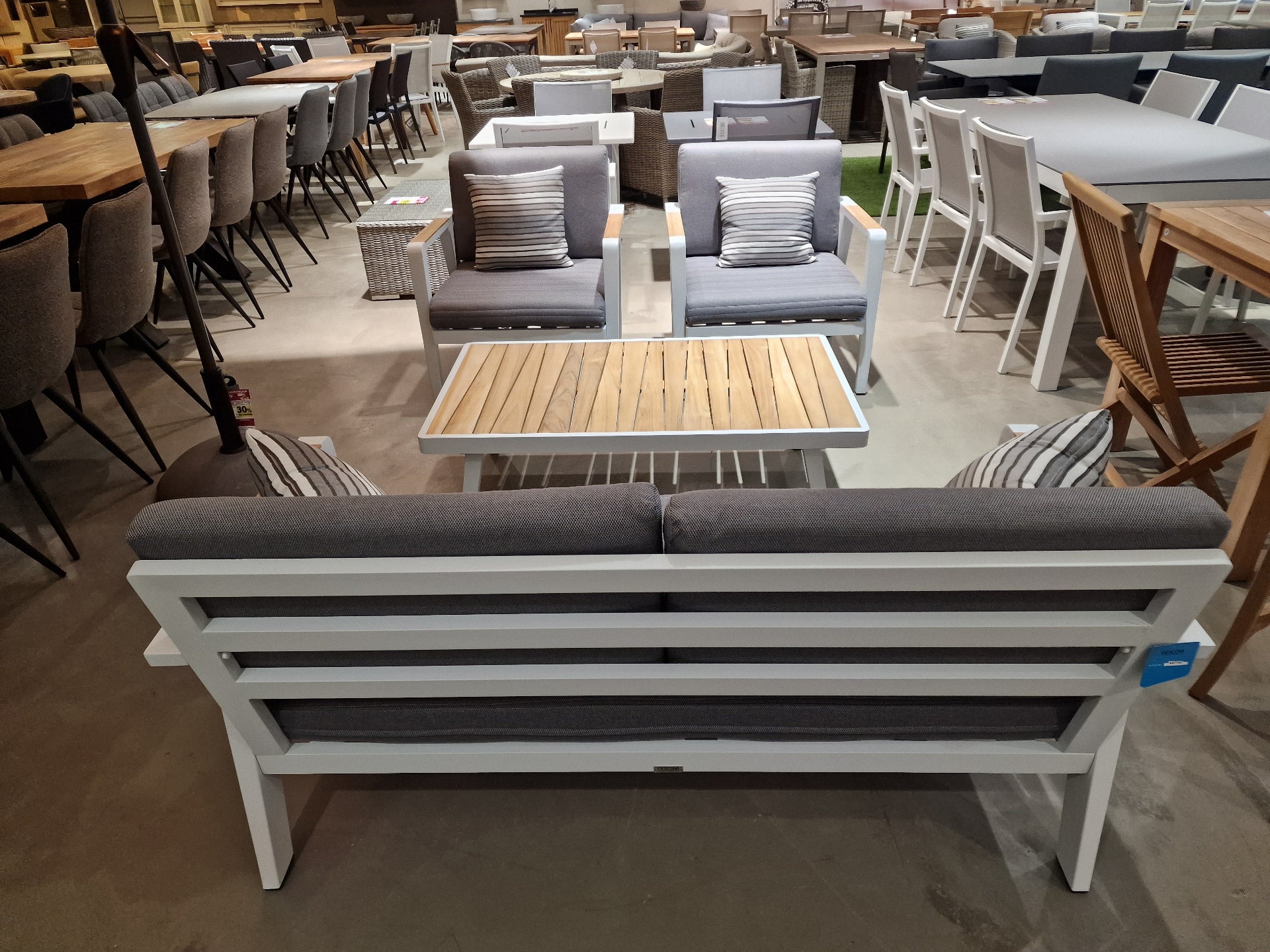 Alu / Teak Lounge Guadeloupe Set 1x 2-zit + 2x 1-zit + Salontafel White Alu