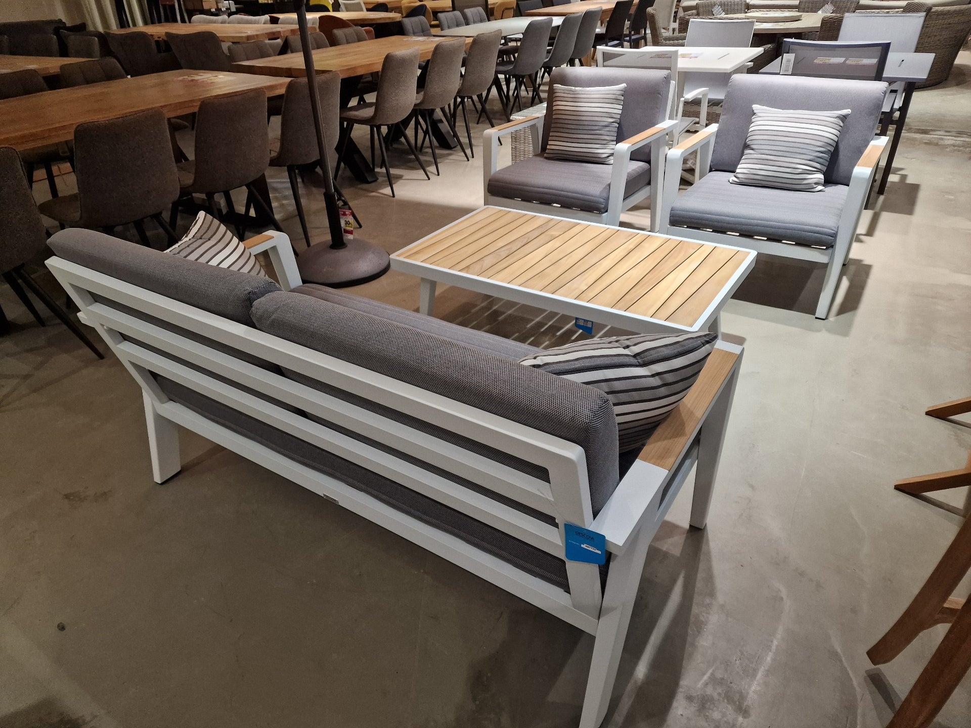 Alu / Teak Lounge Guadeloupe Set 1x 2-zit + 2x 1-zit + Salontafel White Alu