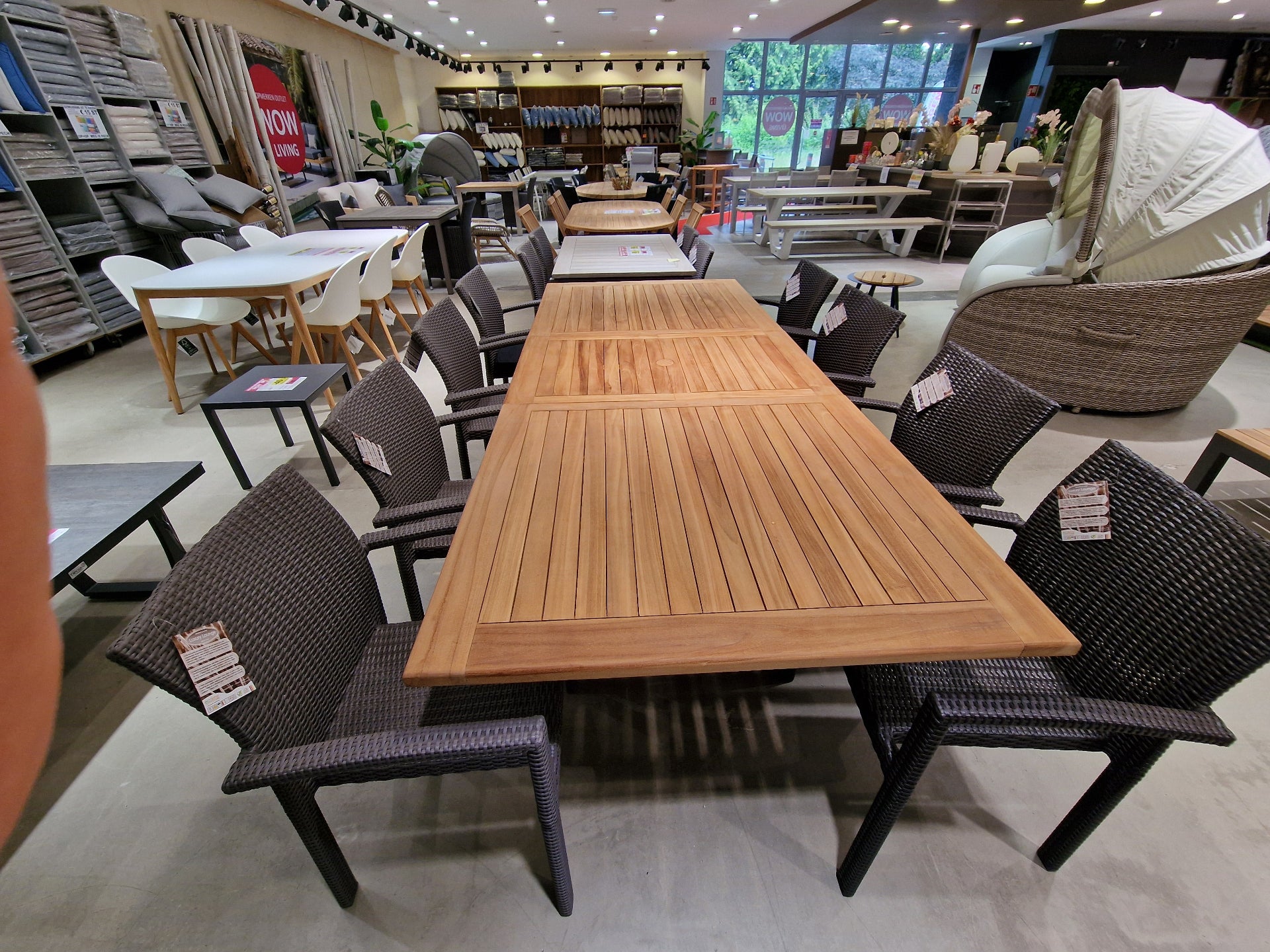 Ergo Stapelbare Wickerstoel Met Arm - Platte Draad - Java Brown