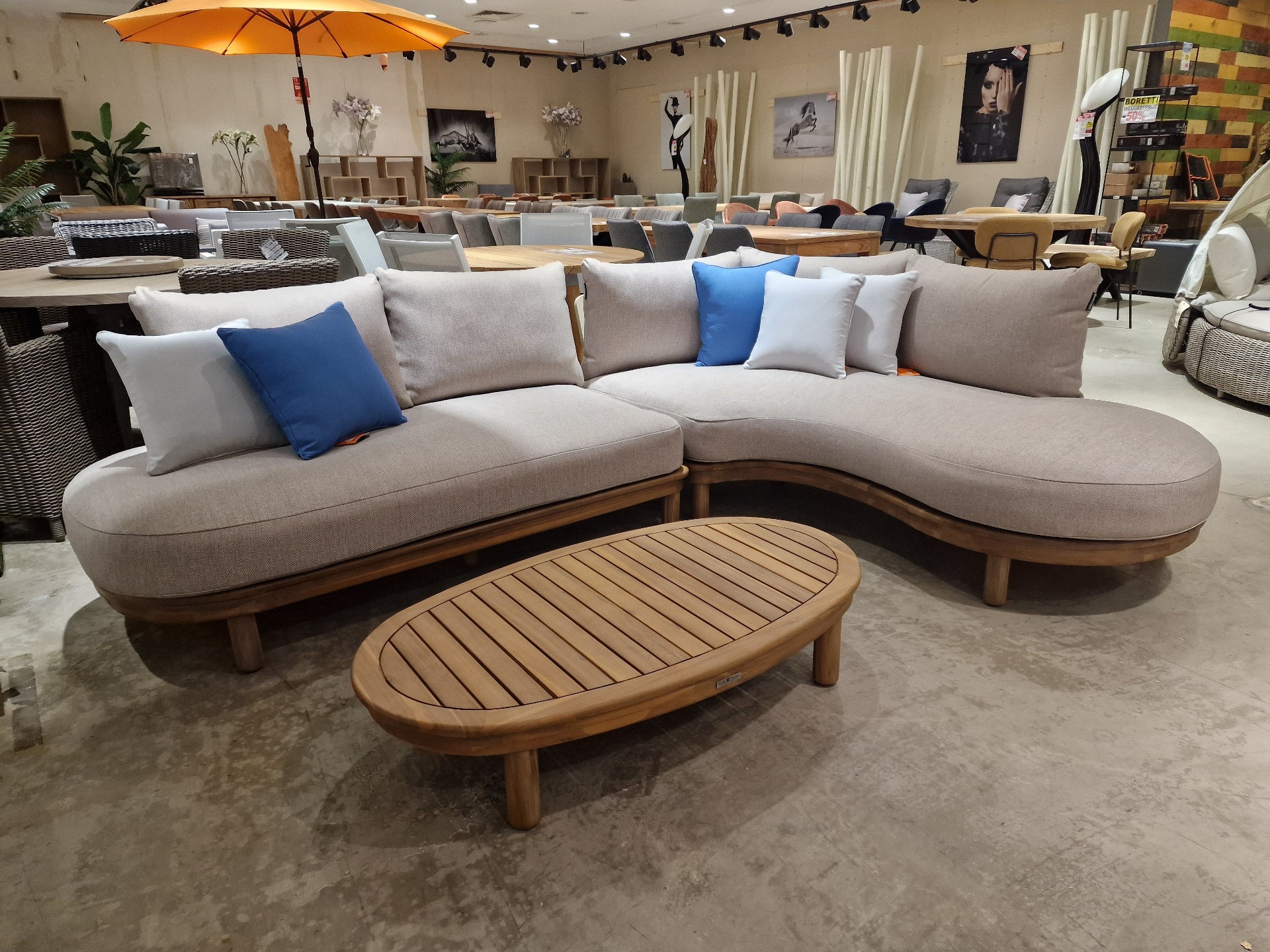 Salvador Hoeklounge - Acacia Light Teak Look - Alu Rugleuning Sand - Kussens Serval Light Brown Olefin 370 - Luxury Lounge
