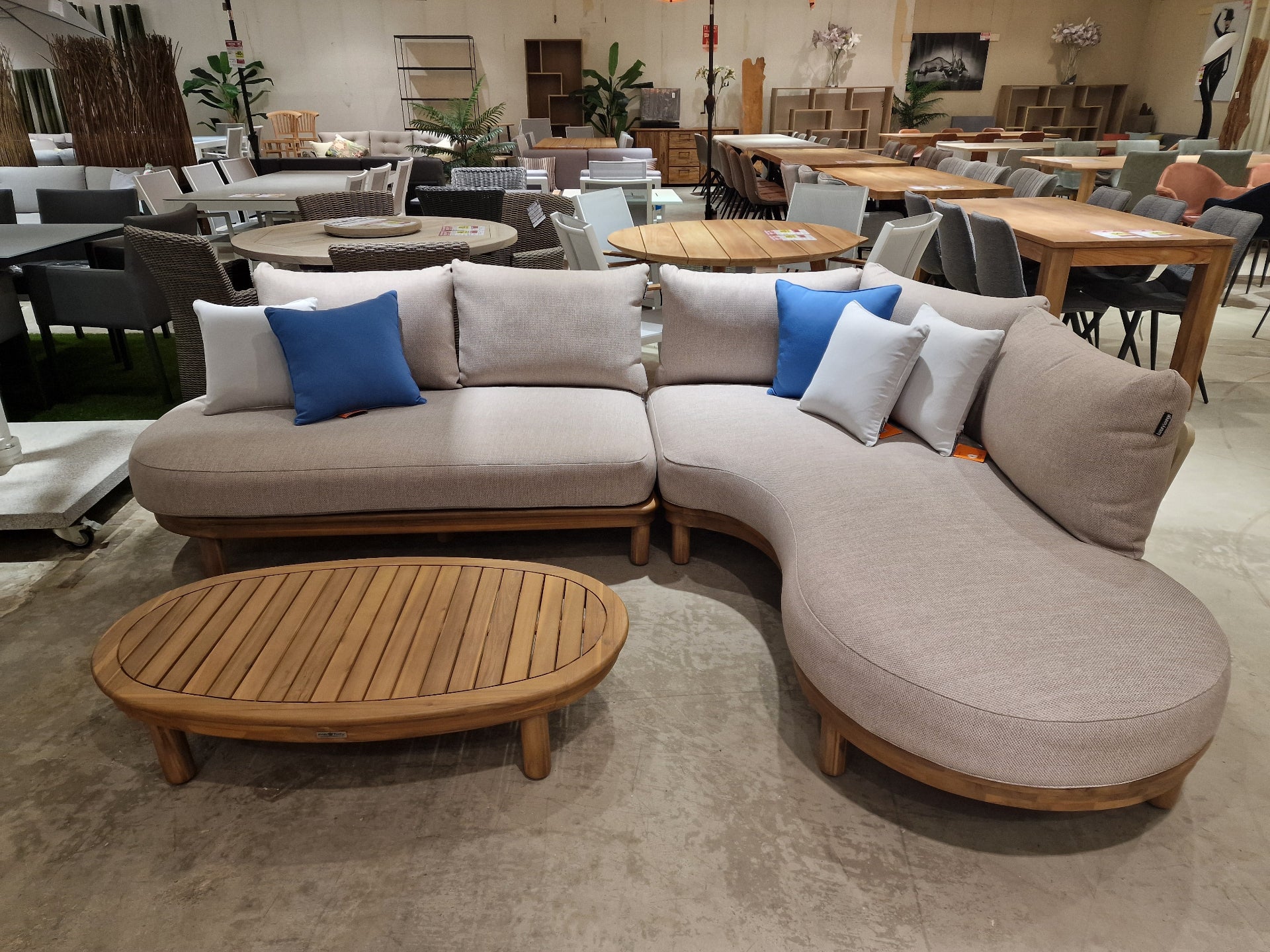 Salvador Hoeklounge - Acacia Light Teak Look - Alu Rugleuning Sand - Kussens Serval Light Brown Olefin 370 - Luxury Lounge