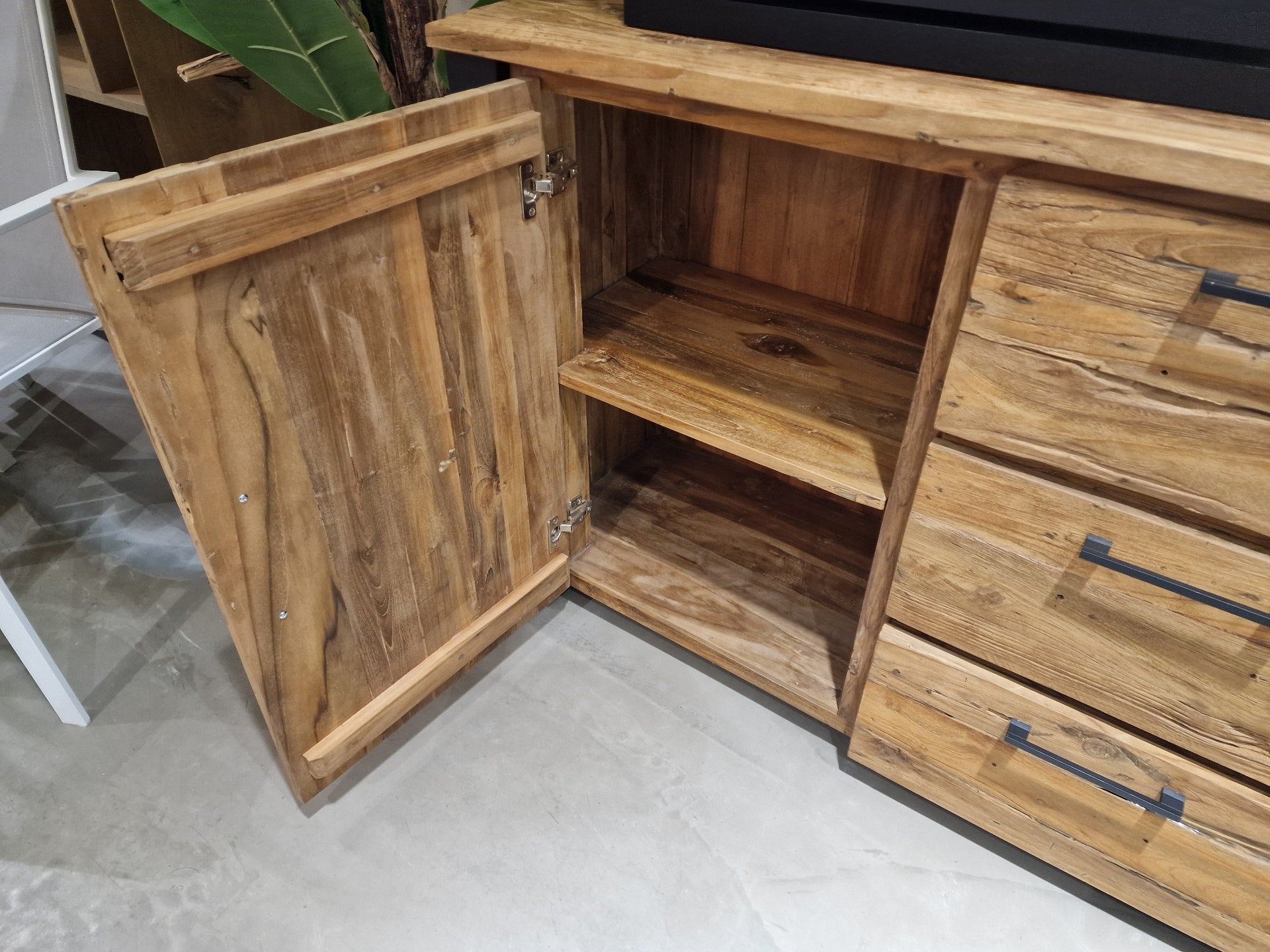 Atlanta Dressoir Met 2 Deuren en 3 Laden 170 x 45 x H85 cm Vintage