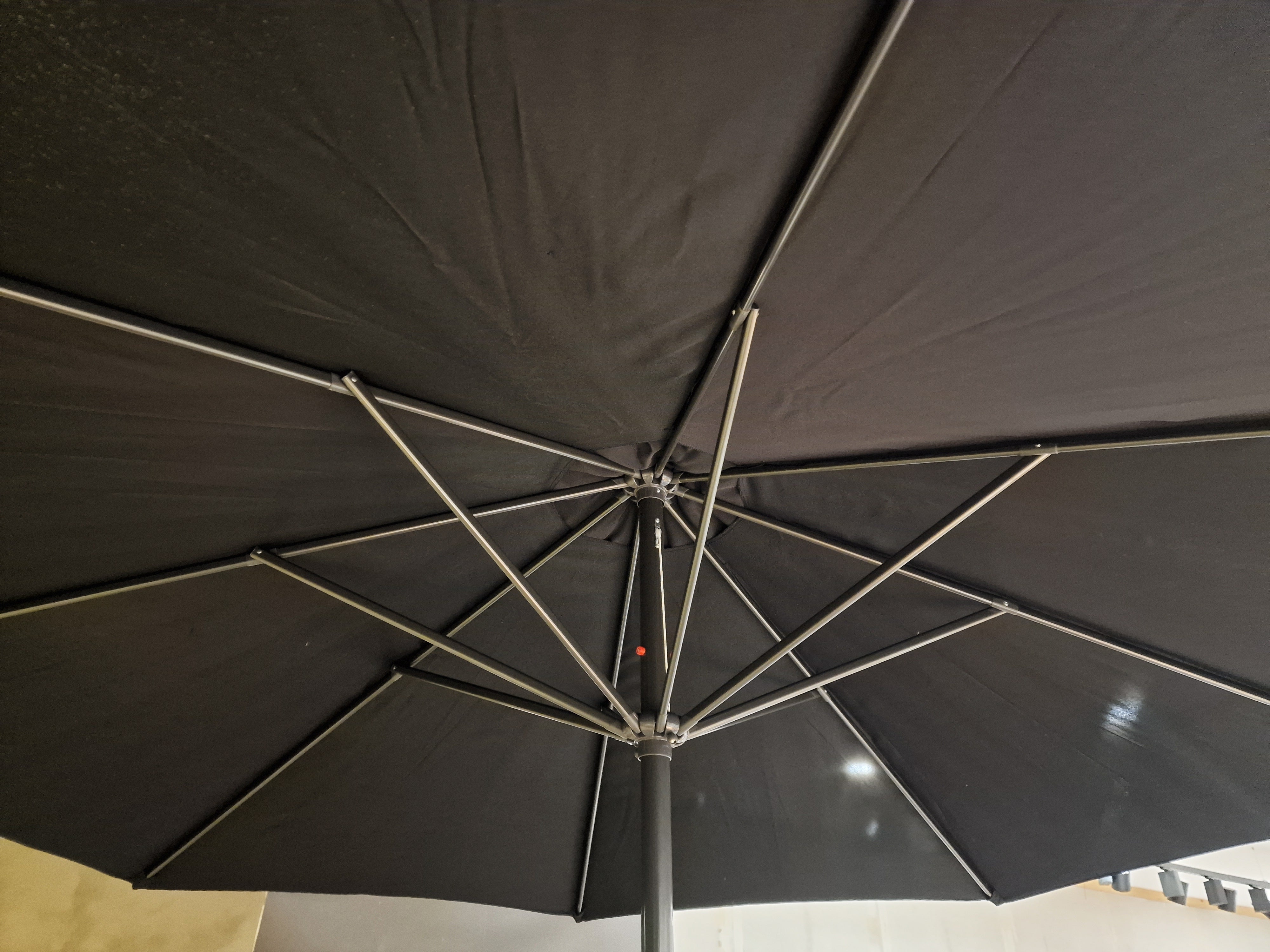 Steelparasol Azur Dia 350cm Doek Zwart