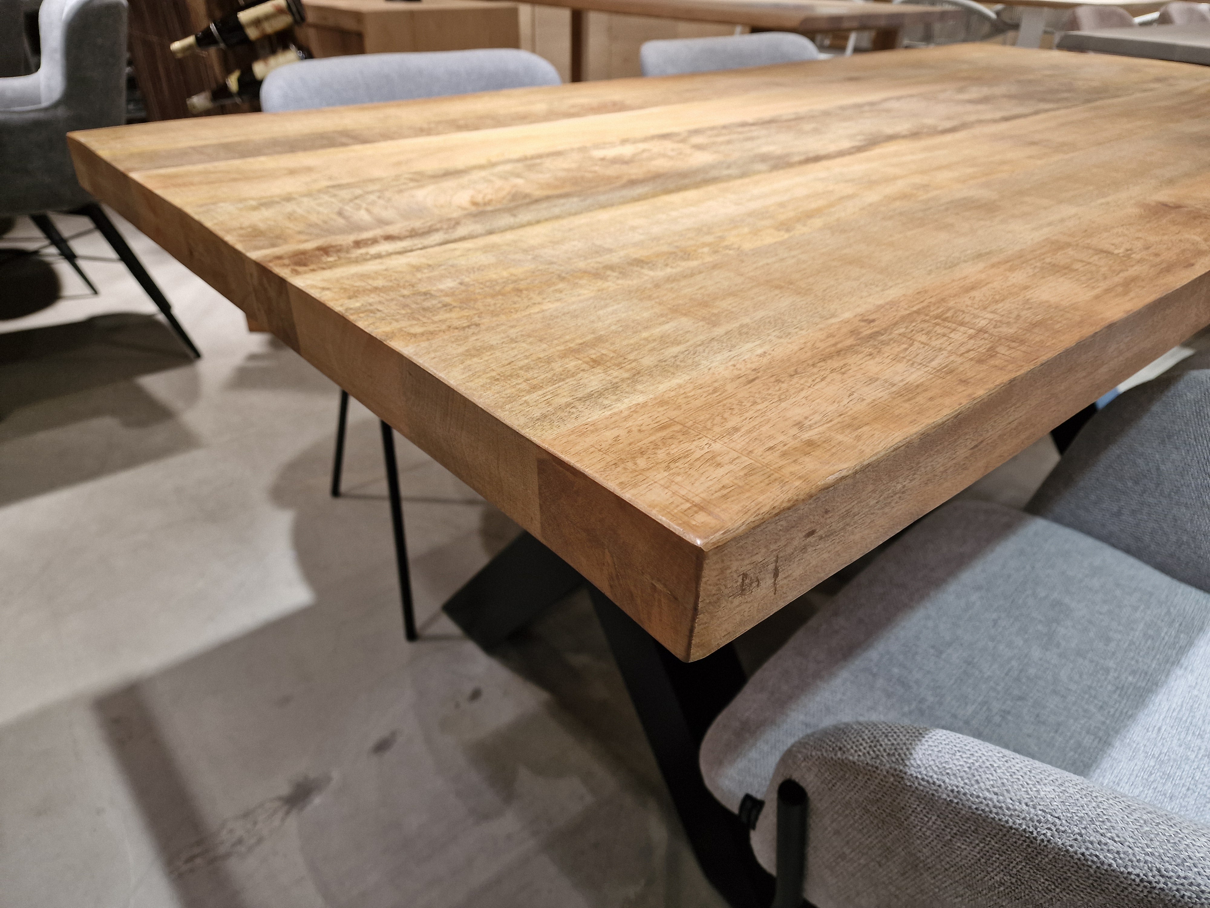 Mango Eettafel Zino Rechthoekig 180 x 90cm met metalen X-Poot Zwart