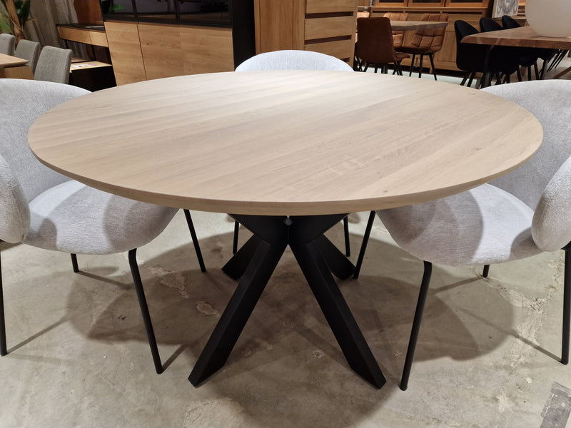 Eik Interieurtafel Rond Dia 120cm Naturel Verjongd met Zwarte metalen Spider-Poot