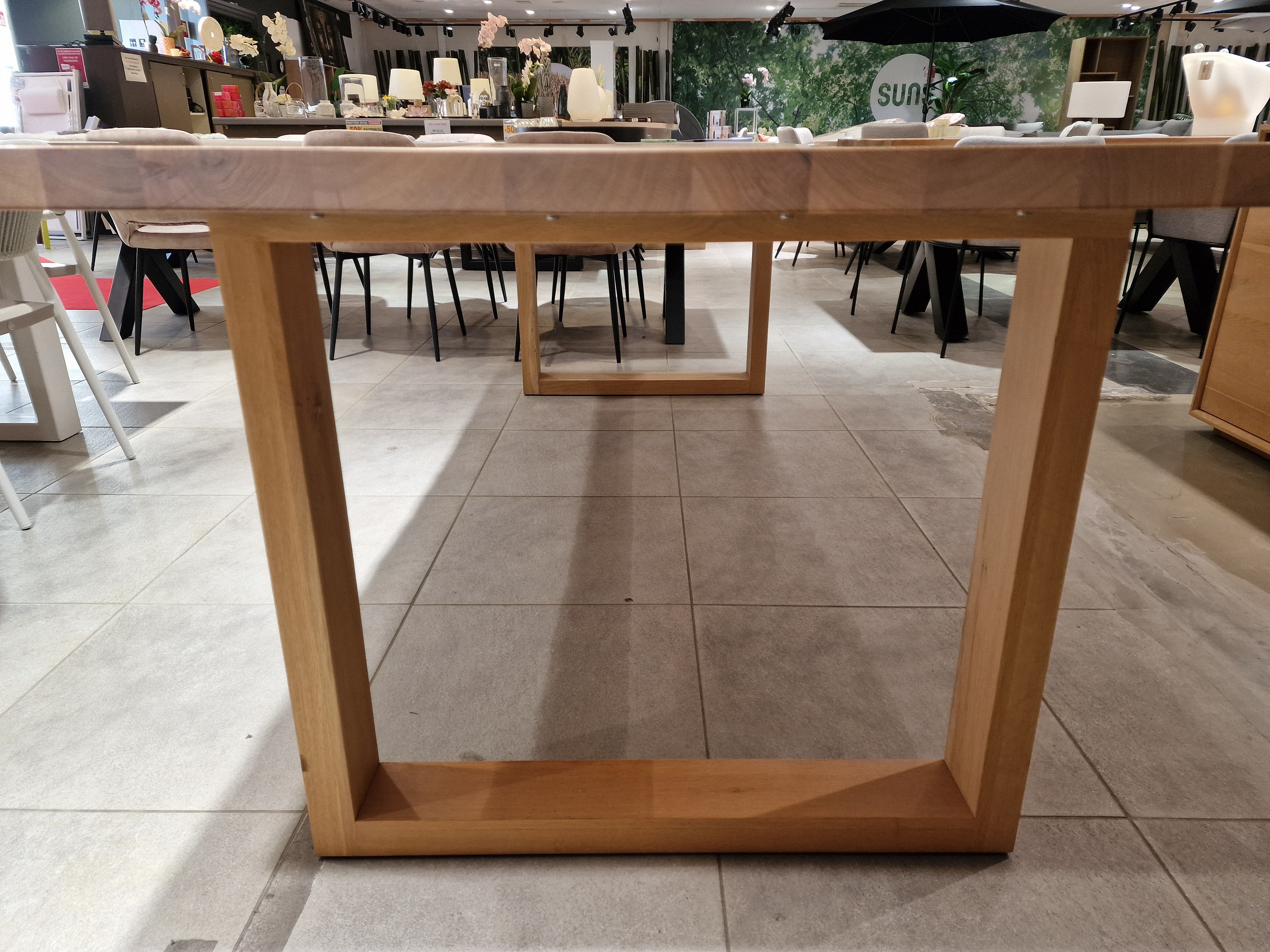 Eik Interieurtafel Dahli Rechthoekig 240 x 100cm Naturel Boomstam met U-Poten