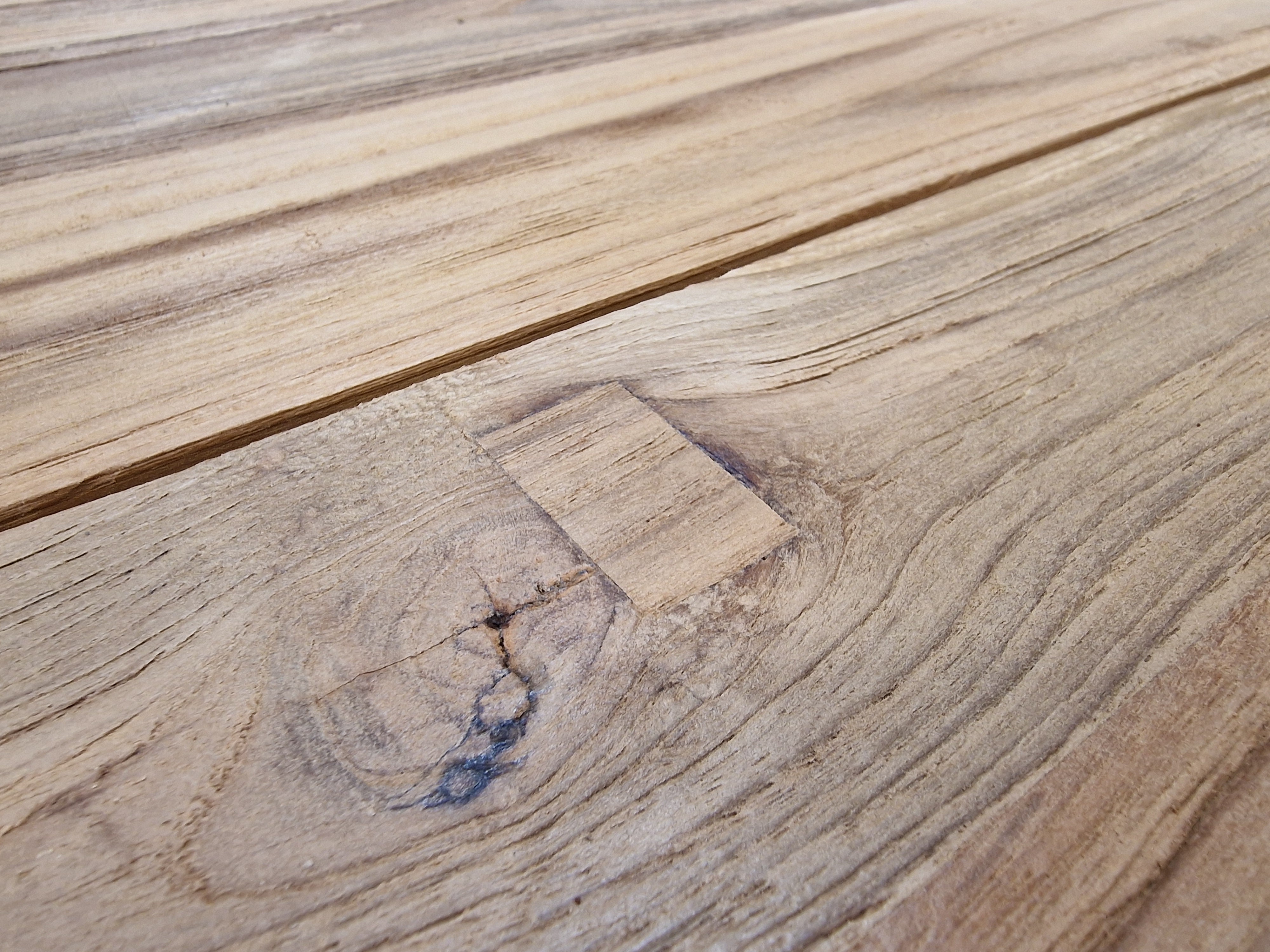 Teak Erosie Interieurtafel Ovaal 260 x 130cm Naturel Recht met Charcoal Mat Aluminium Onderstel