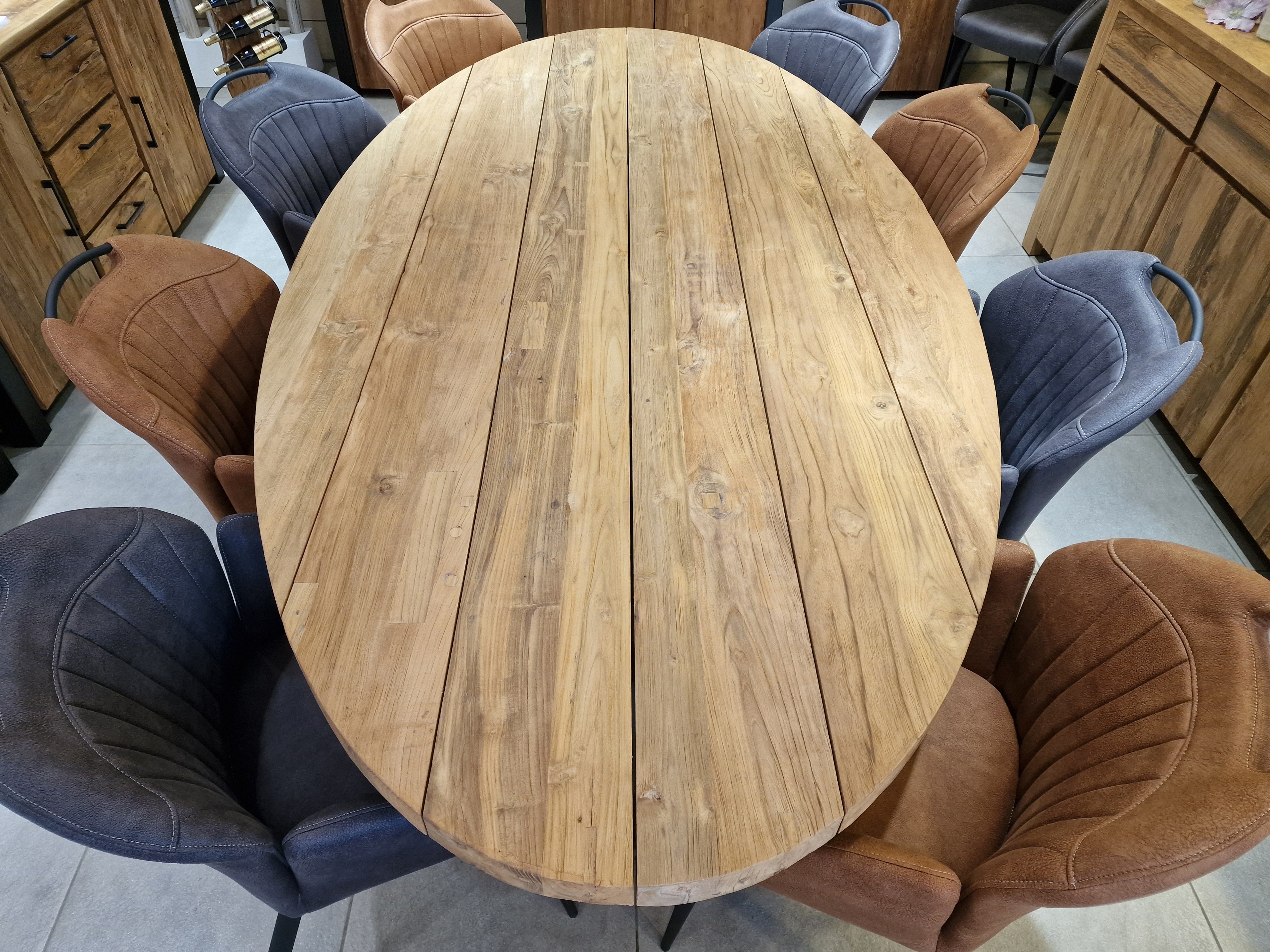 Teak Erosie Interieurtafel Ovaal 260 x 130cm Naturel Recht met Charcoal Mat Aluminium Onderstel