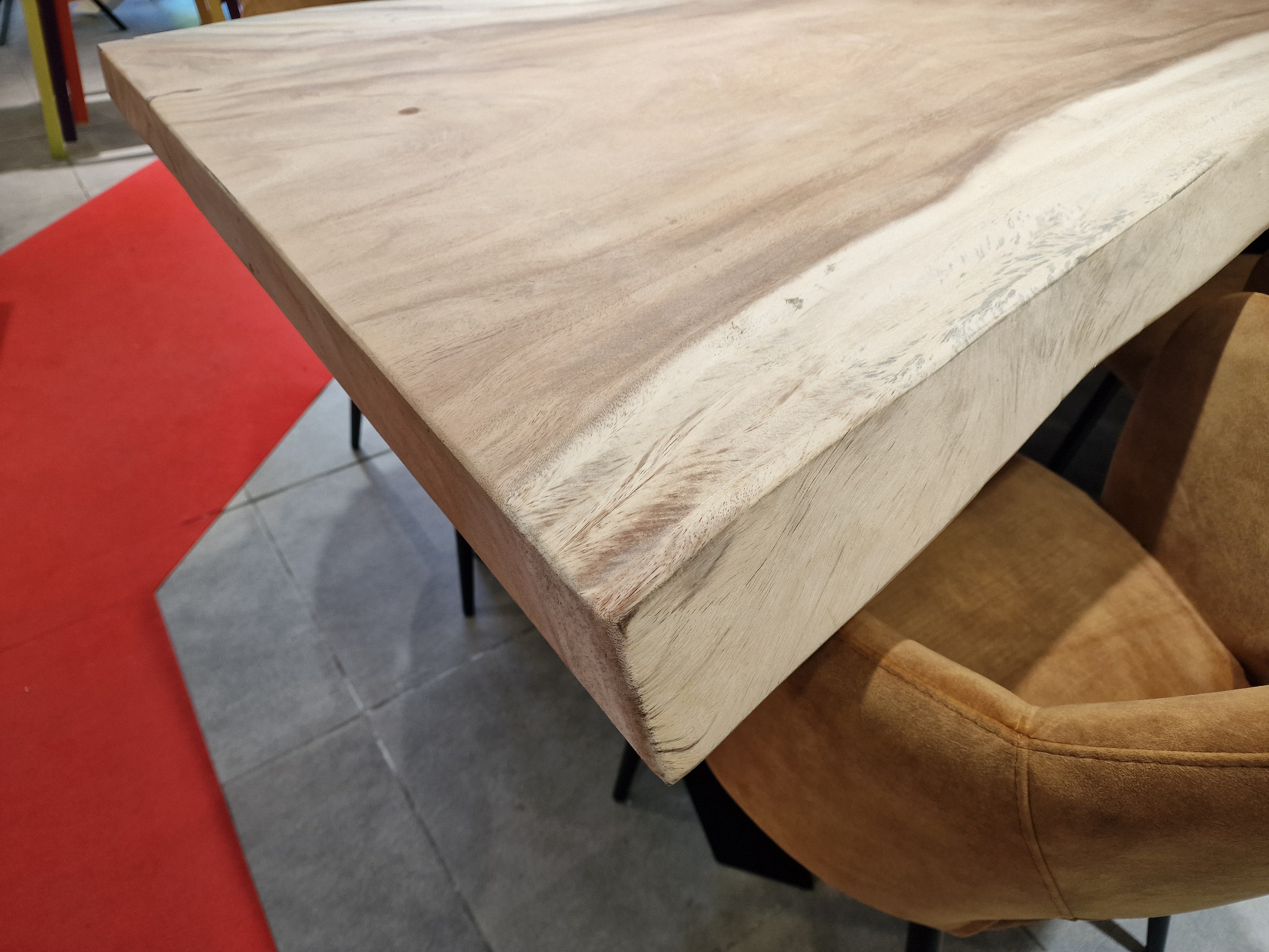 Meh Munggur Interieurtafel Rechthoekig 220 x 80cm Naturel Boomstam met zwart metalen X-Poten