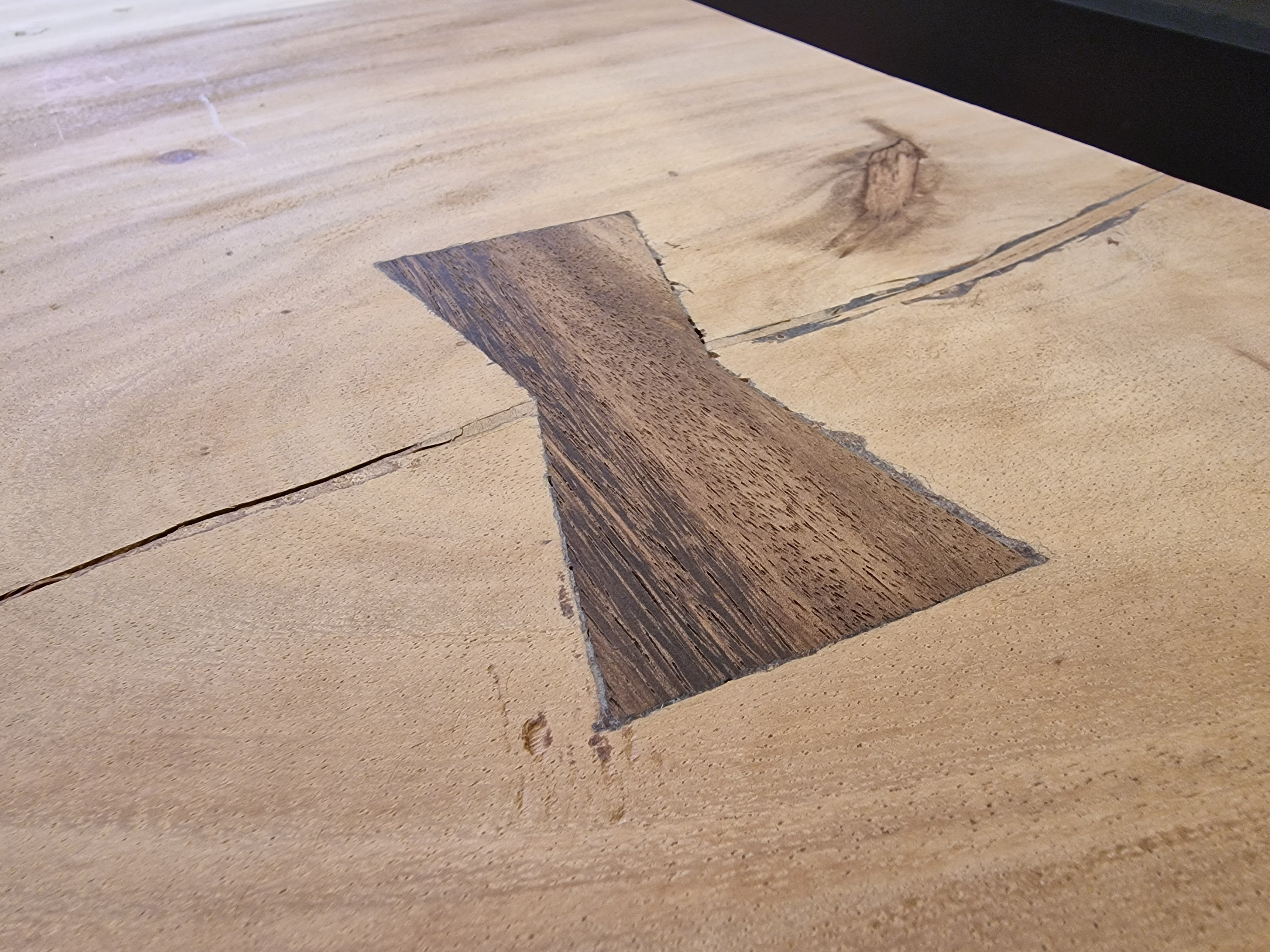 Meh Munggur Interieurtafel Rechthoekig 220 x 80cm Naturel Boomstam met zwart metalen X-Poten