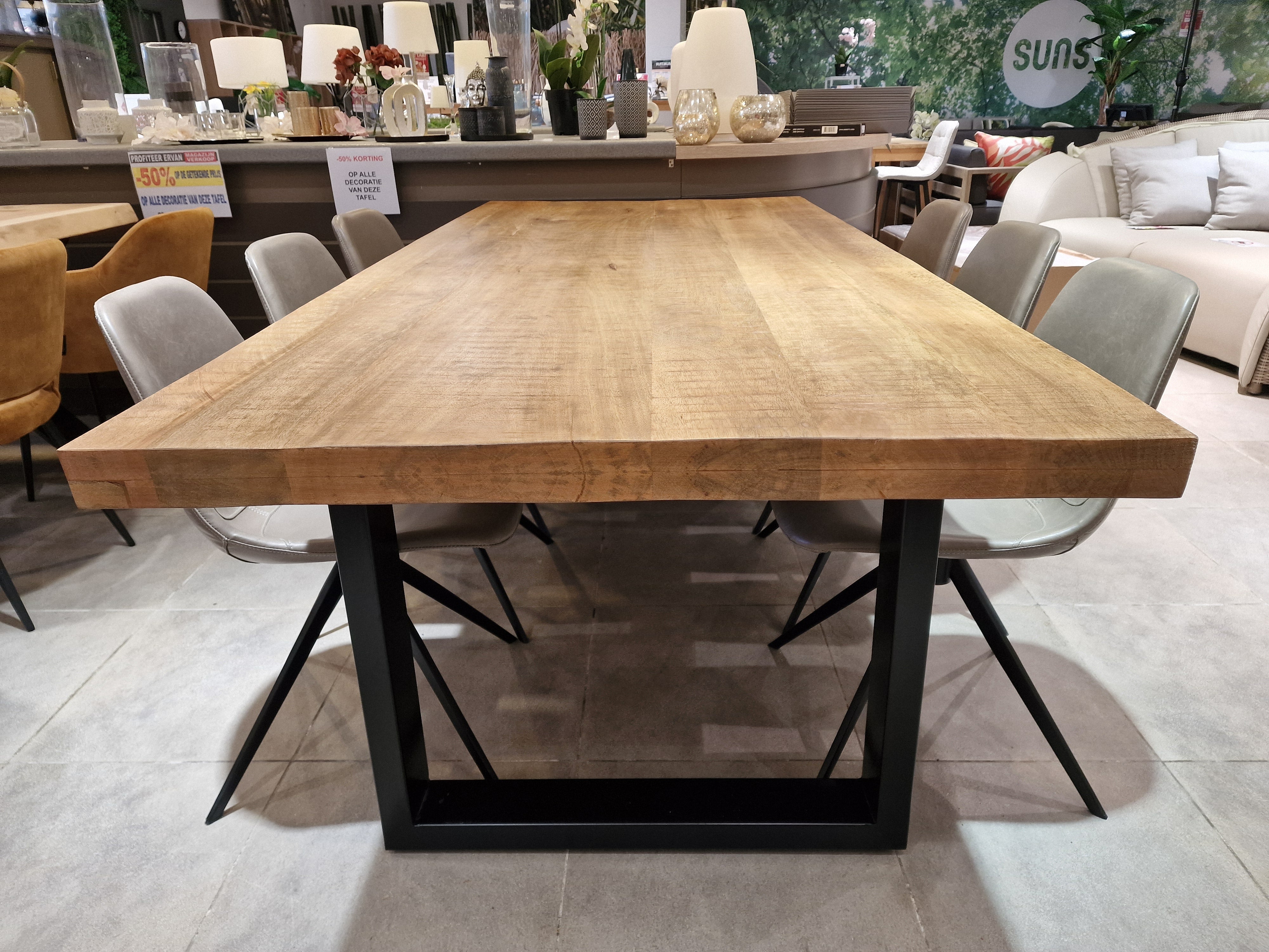 Acacia Interieurtafel Rechthoekig 220 x 100cm Naturel Recht met zwart metalen U-Poten