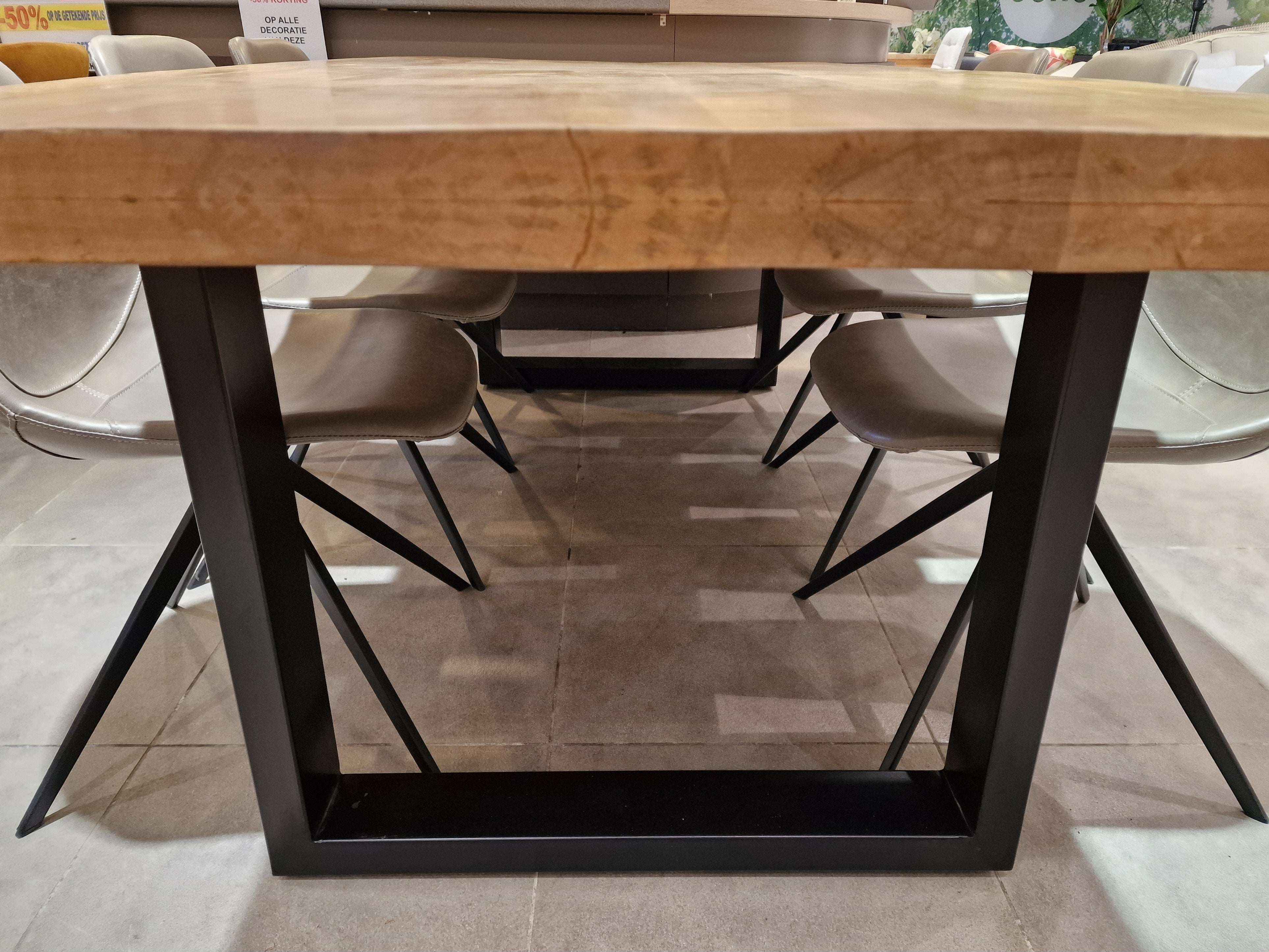 Acacia Interieurtafel Rechthoekig 220 x 100cm Naturel Recht met zwart metalen U-Poten