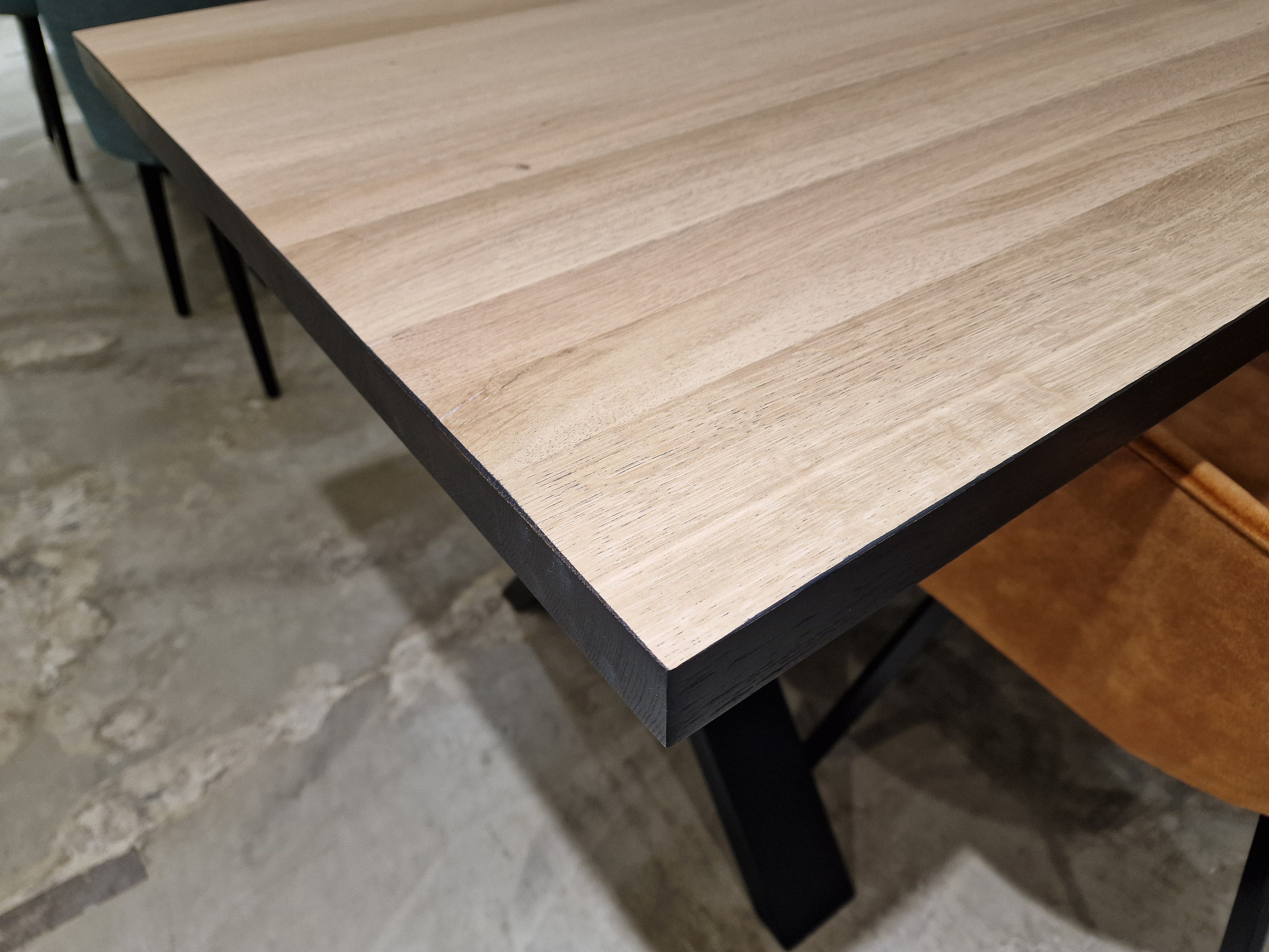 Eik Interieurtafel Rechthoekig 160 x 80cm Naturel Recht met zwart metalen X-Poten