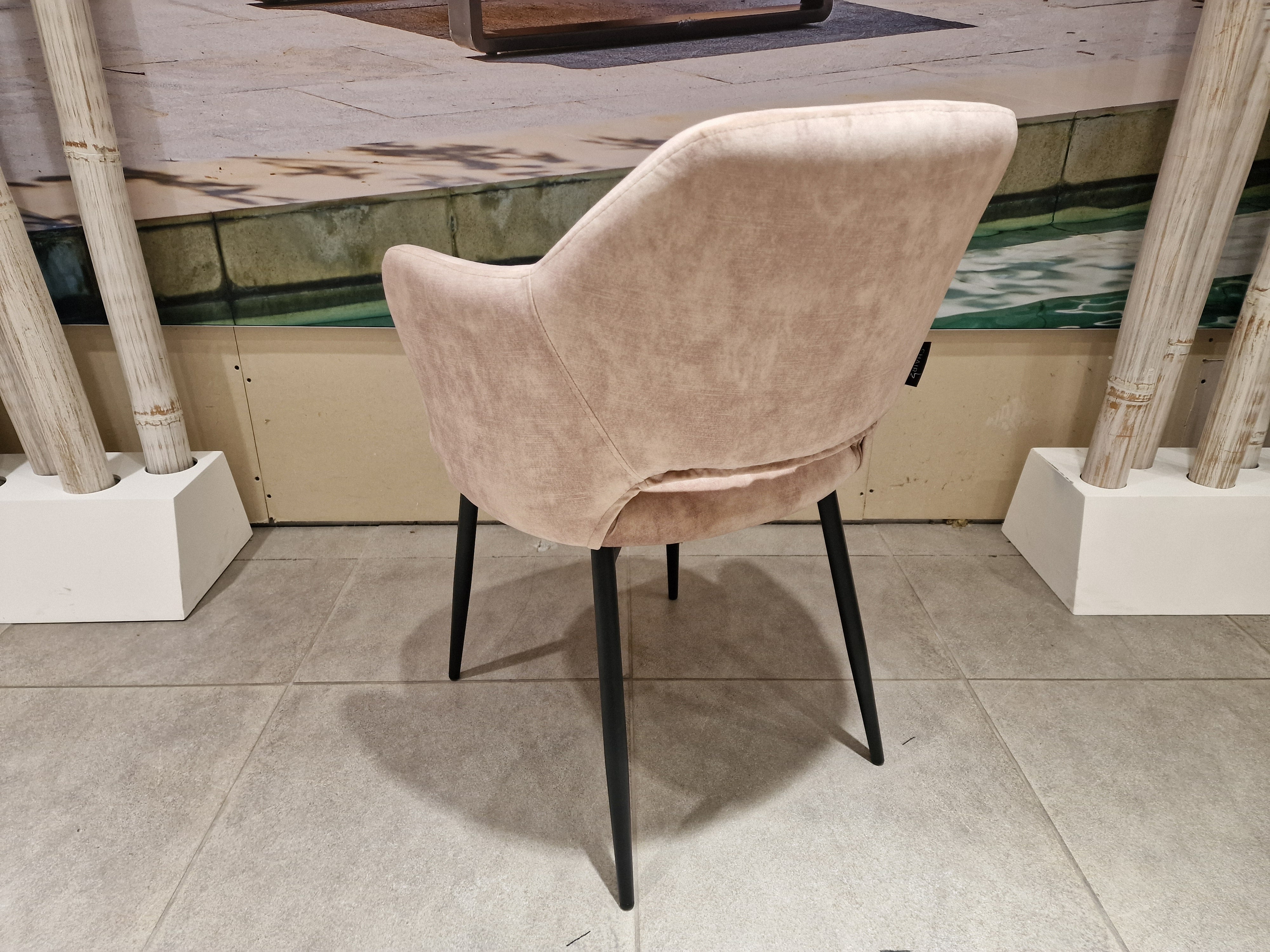 Eetkamerstoel Elly Kuipmodel - Stof Adore Liver 10 - Zwarte Poten