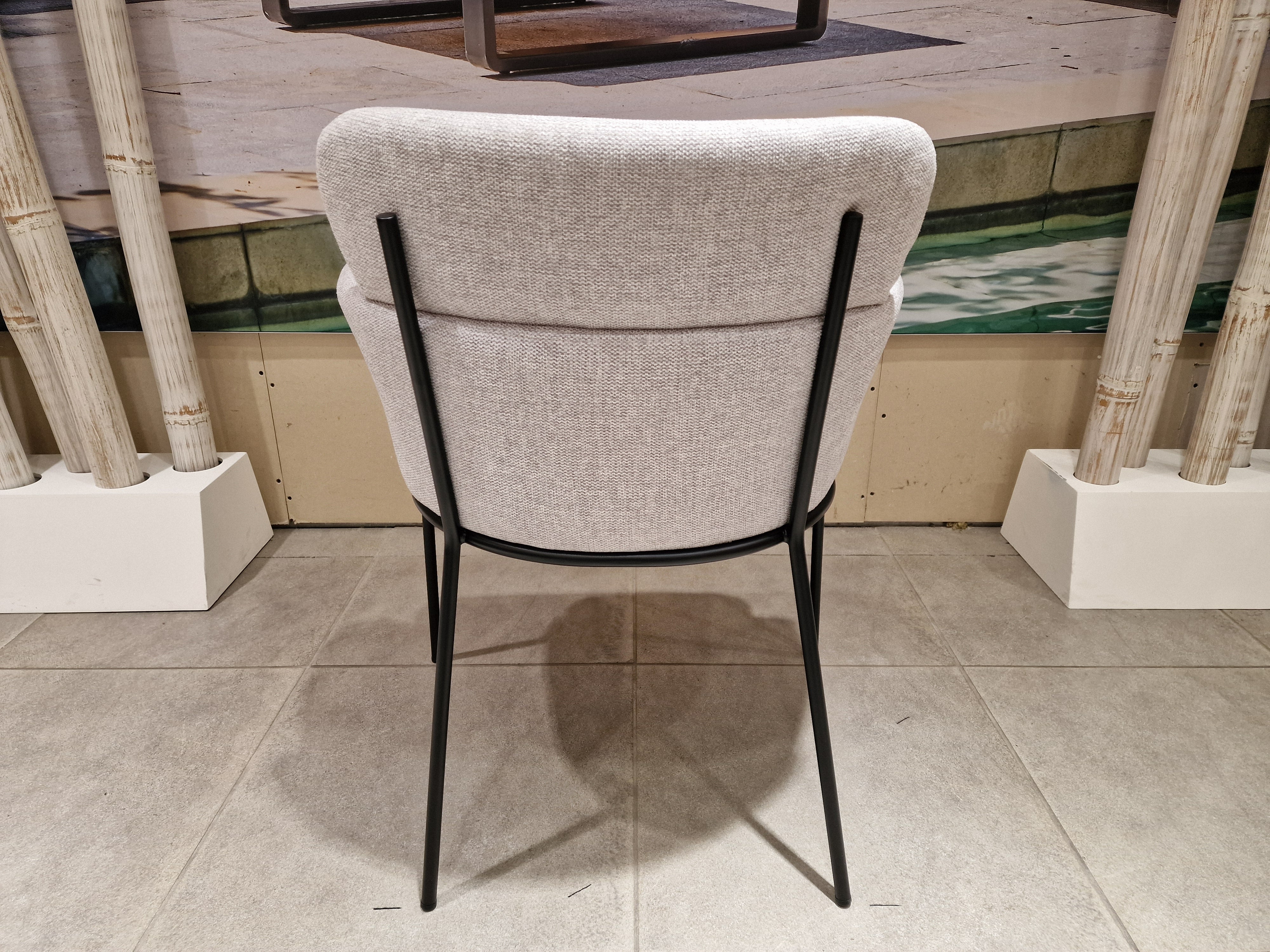 Interieurstoel Lido - Stof Light Grey - Zwarte Poten Metaal