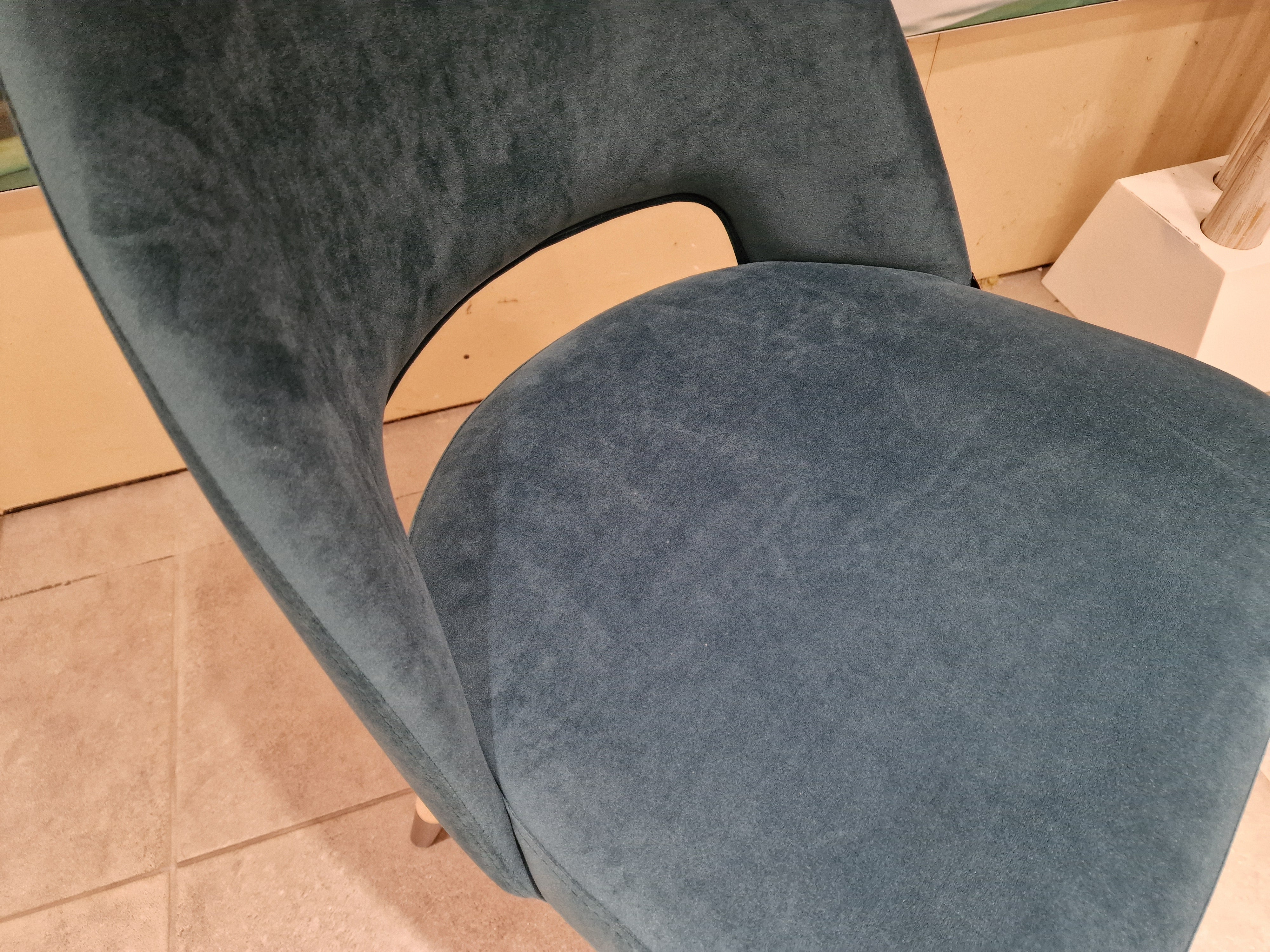 Interieurstoel Joy - Stof Turquoise - Houten Poten met Metaal