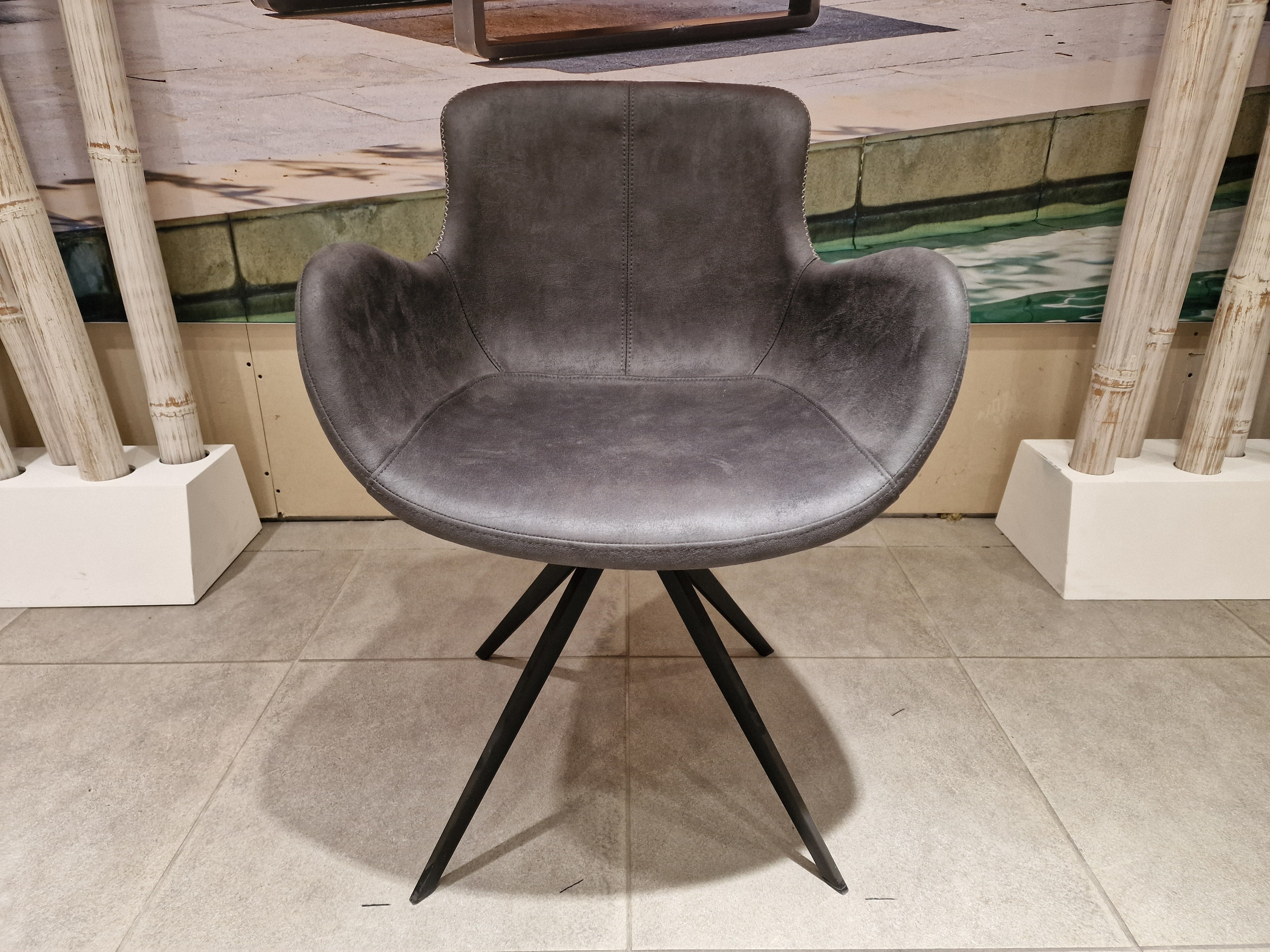 Eetkamerstoel Slide op Draaivoet - Stof Bull Antraciet - Zwarte Poten